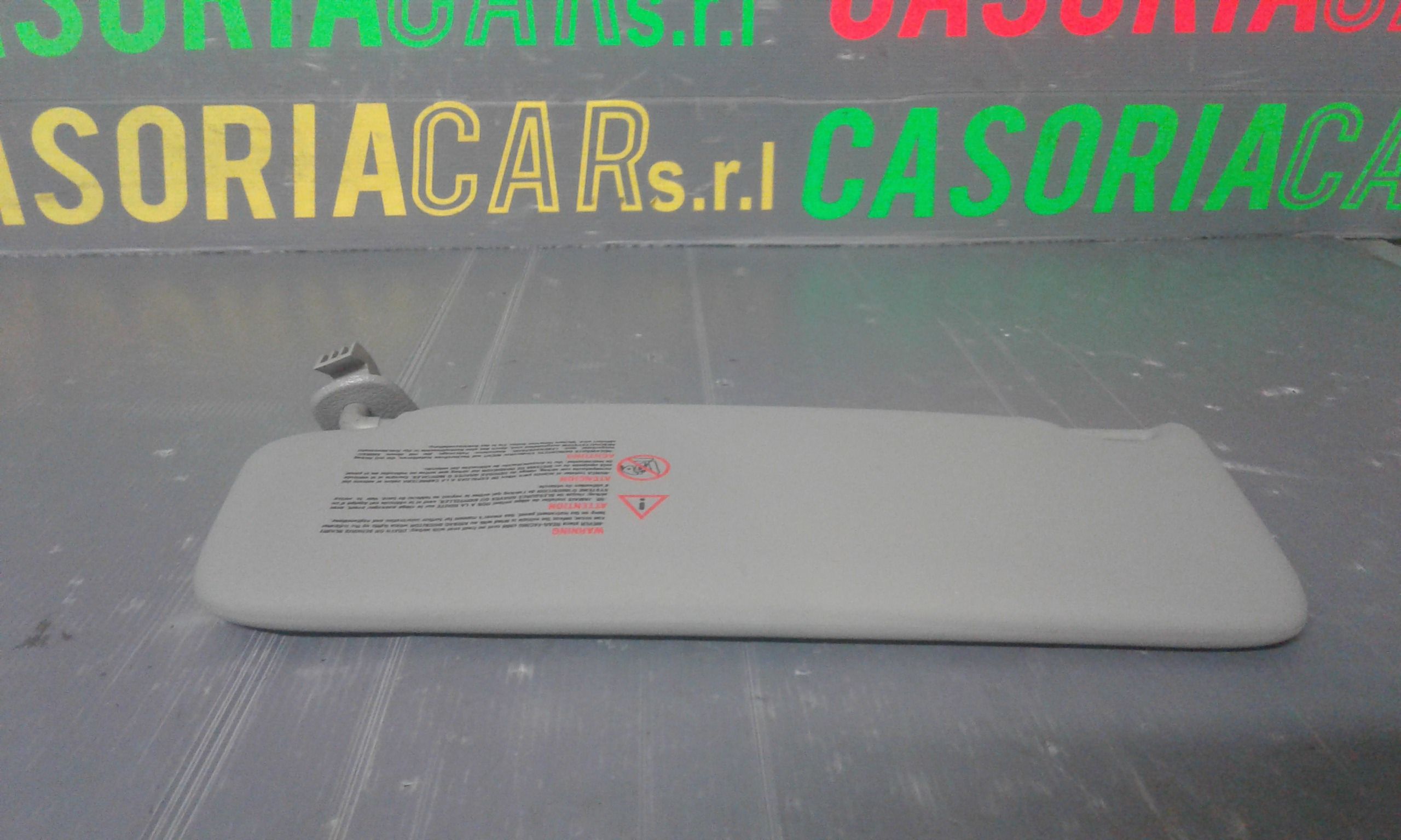 Aletta Parasole Parabrezza Destro 8200240038 Usato