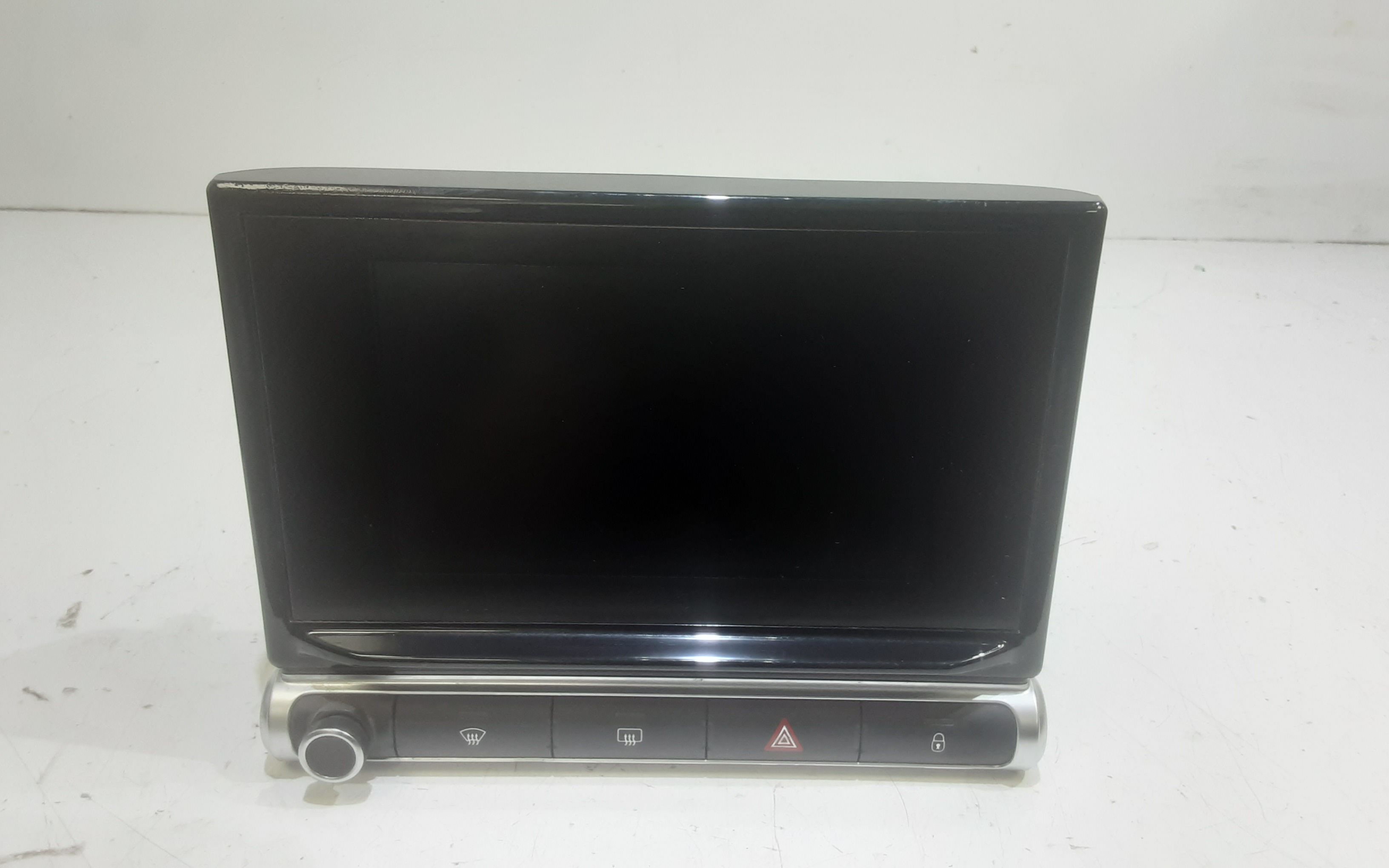 Radio C/sistema Di Navigatore Satellitare Usato