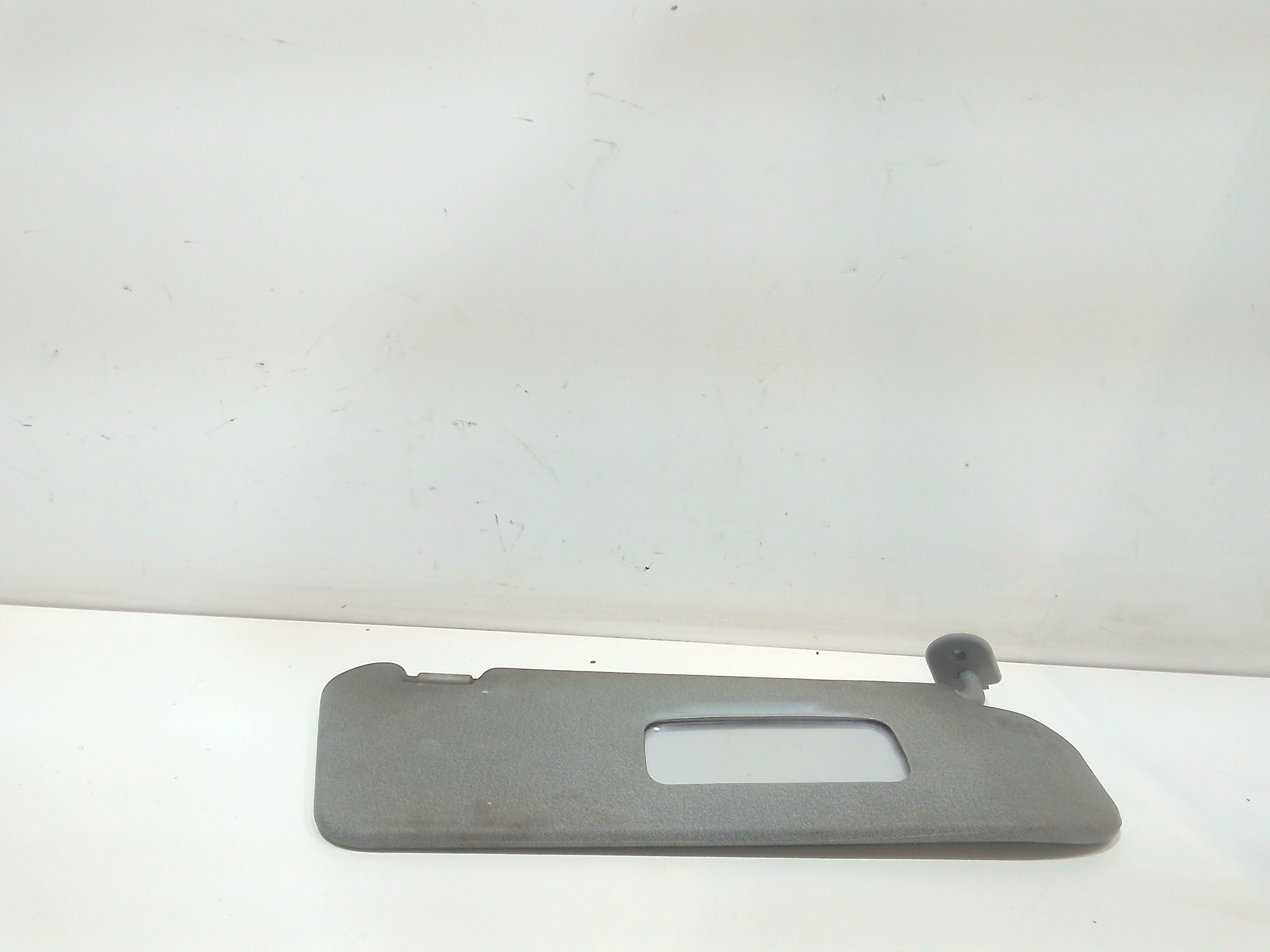 Aletta Parasole Parabrezza Destro 96650100 Usato