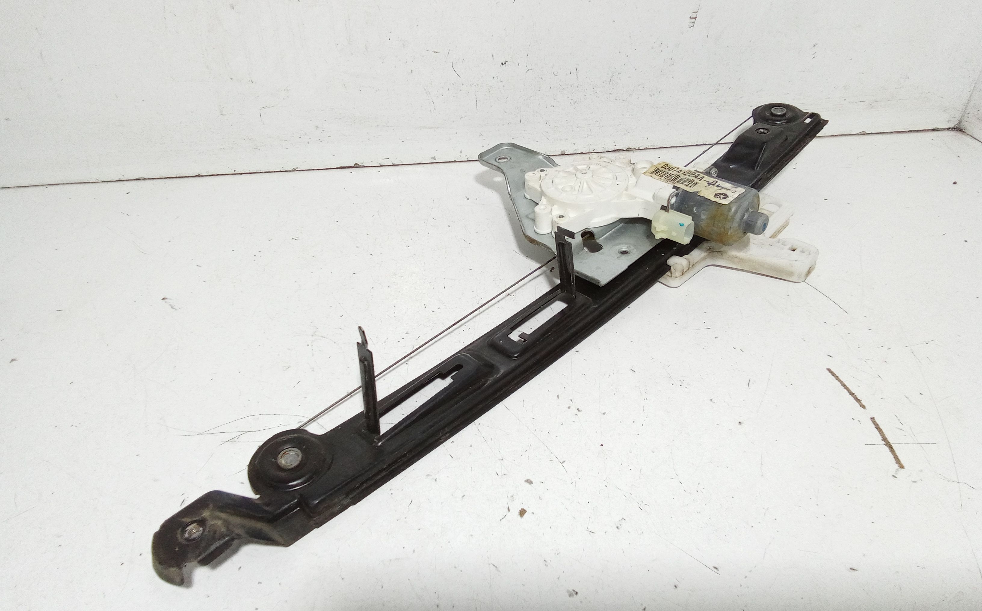 Alzacristallo Porta Post. Destro K05074938AA Usato