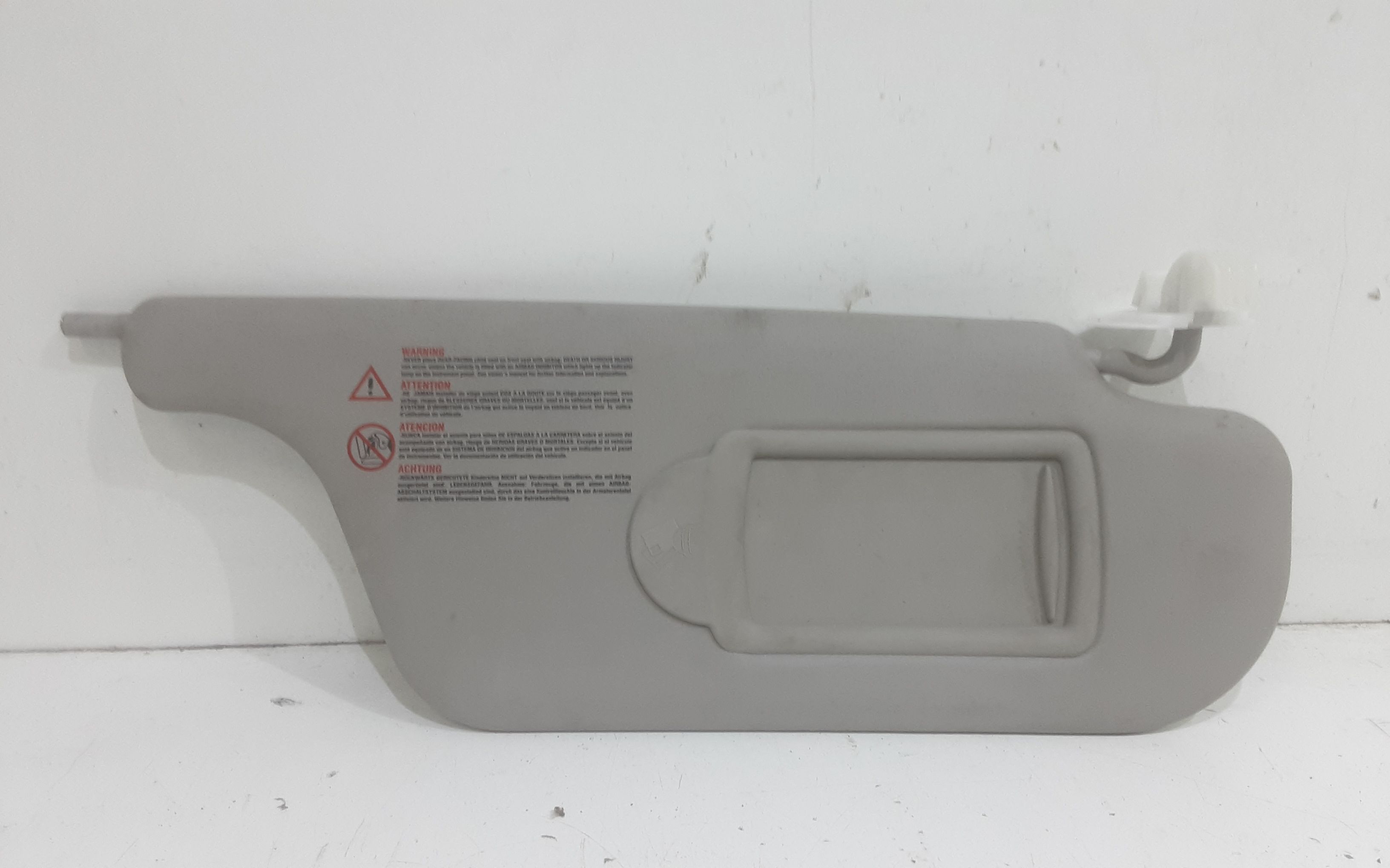 Aletta Parasole Parabrezza Destro 8200294229 Usato