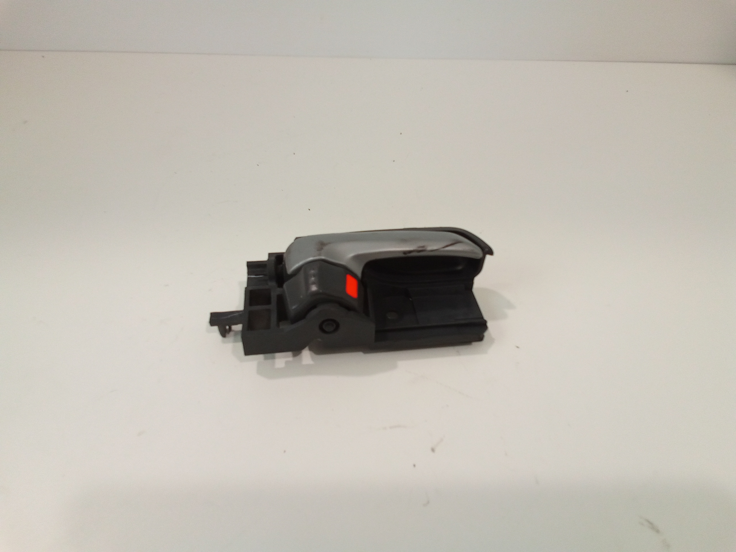 Maniglia Int. Apertura Porta Post. Destro 83110M68K00FPG Usato