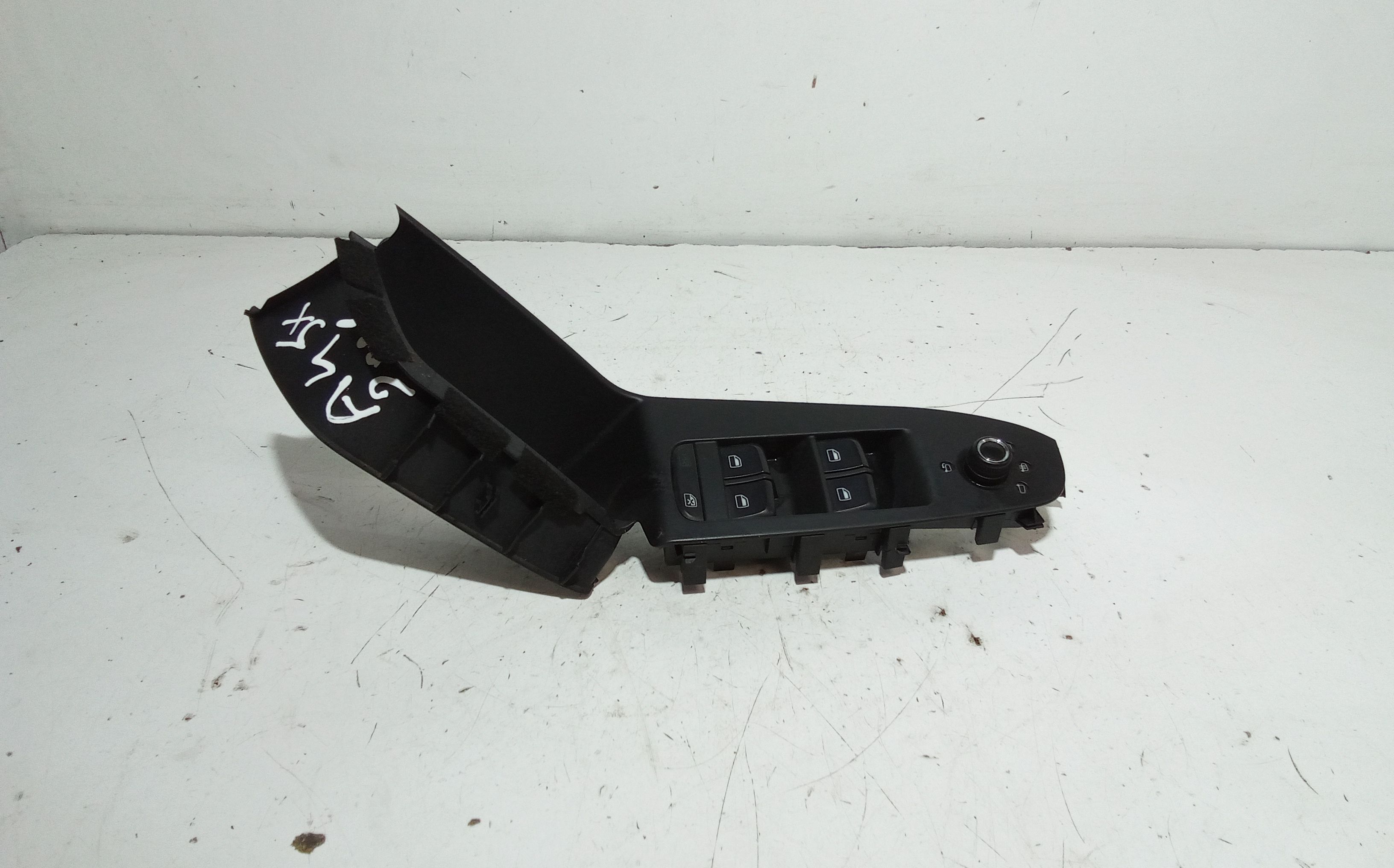 Interruttore Alzacristalli Porta Ant. Sinistro Usato