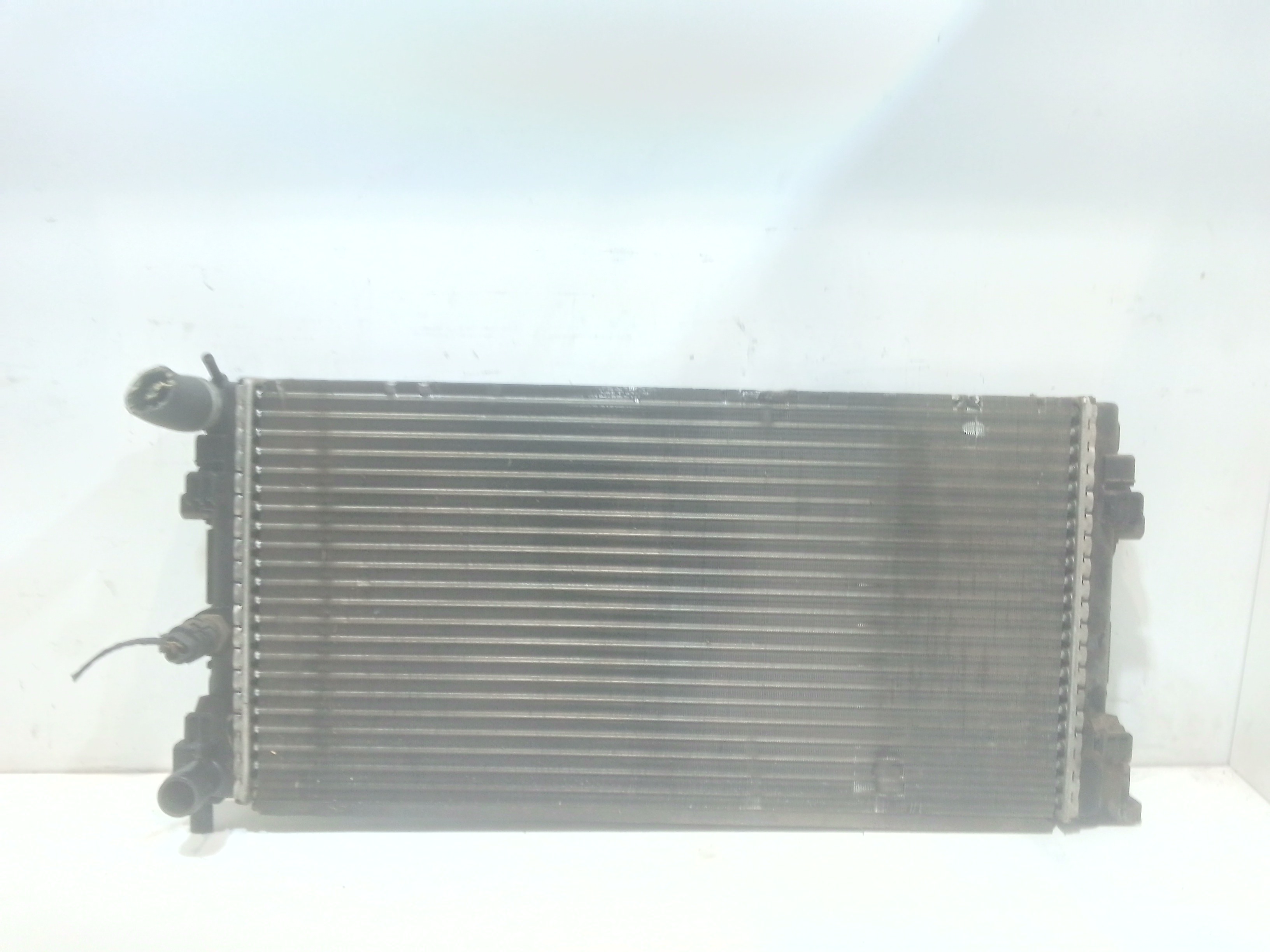 Radiatore 6R0121253A Usato