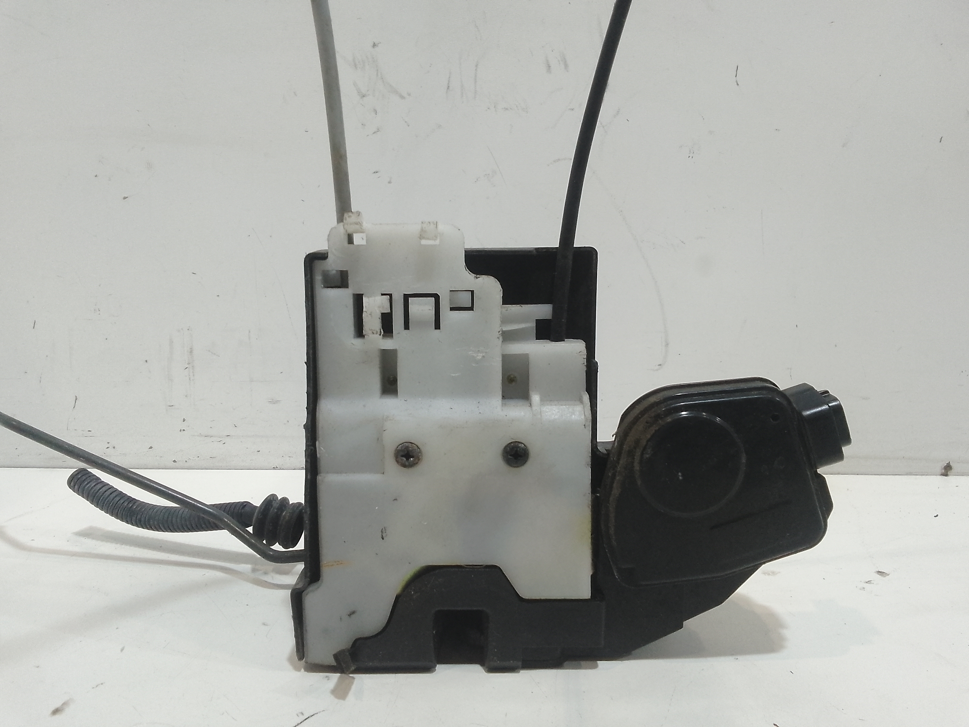 Serratura Porta Ant. Sinistro 813111F010 Usato