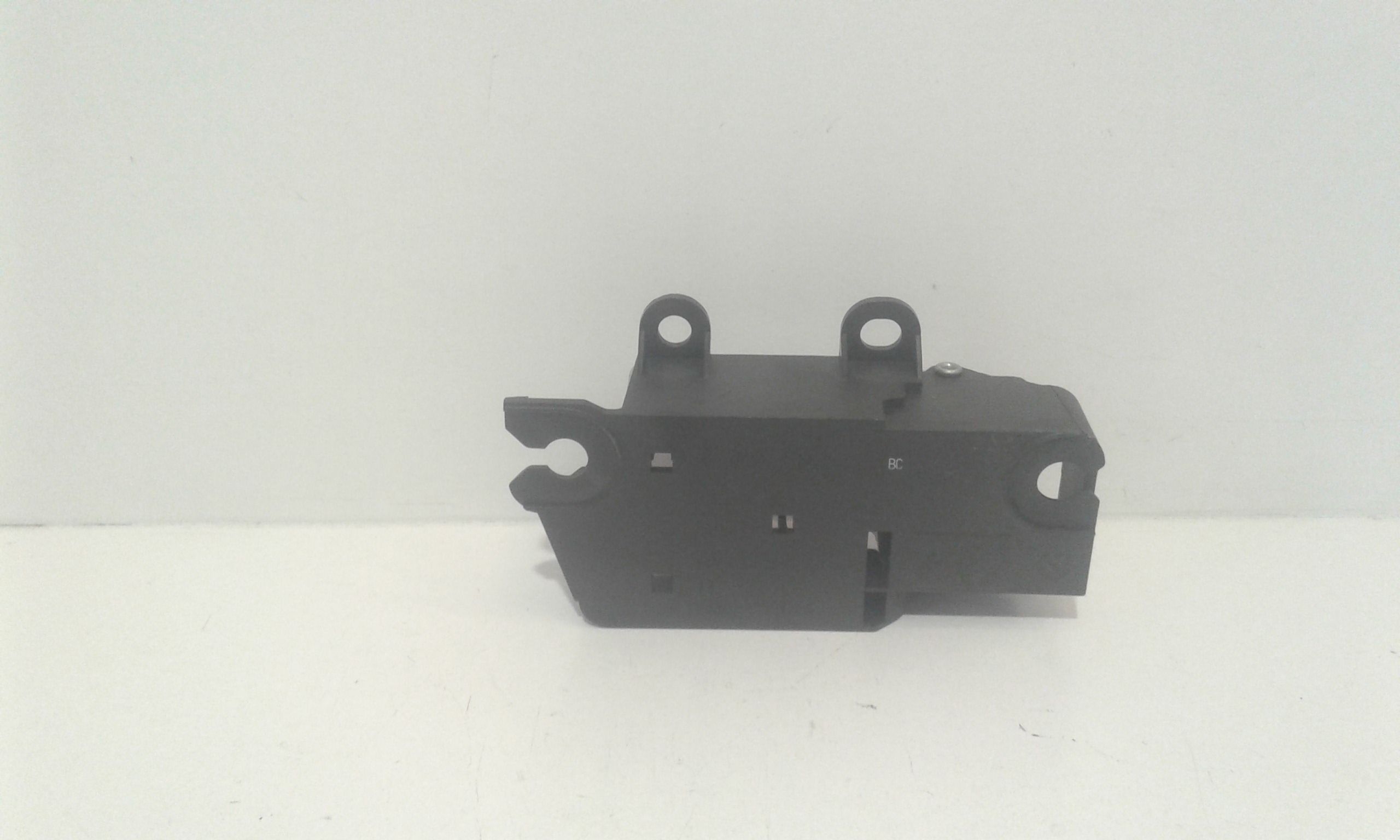 Maniglia Int. Apertura Porta Post. Destro 1470111 Usato