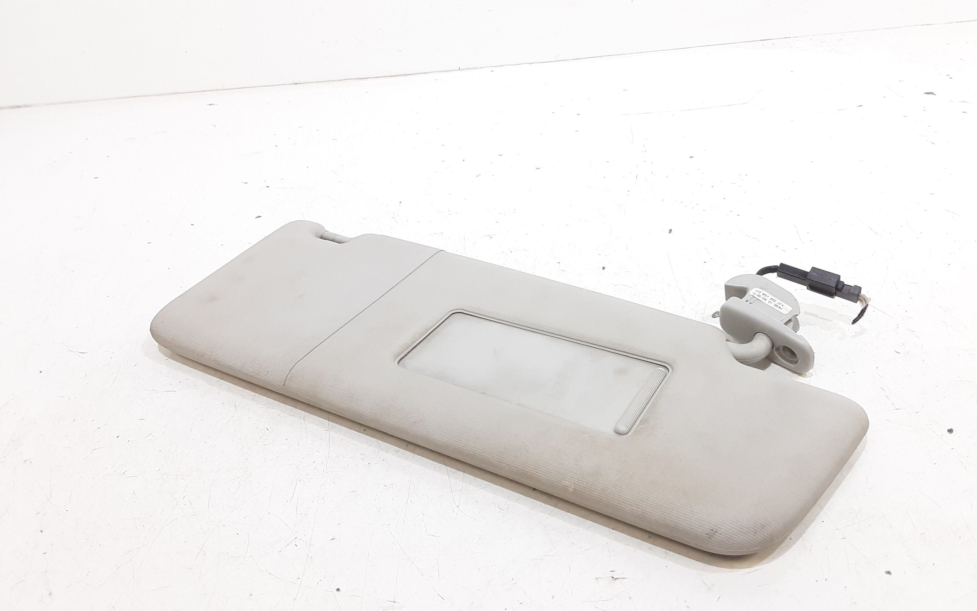 Aletta Parasole Parabrezza Destro 1T0857552F2F4 Usato