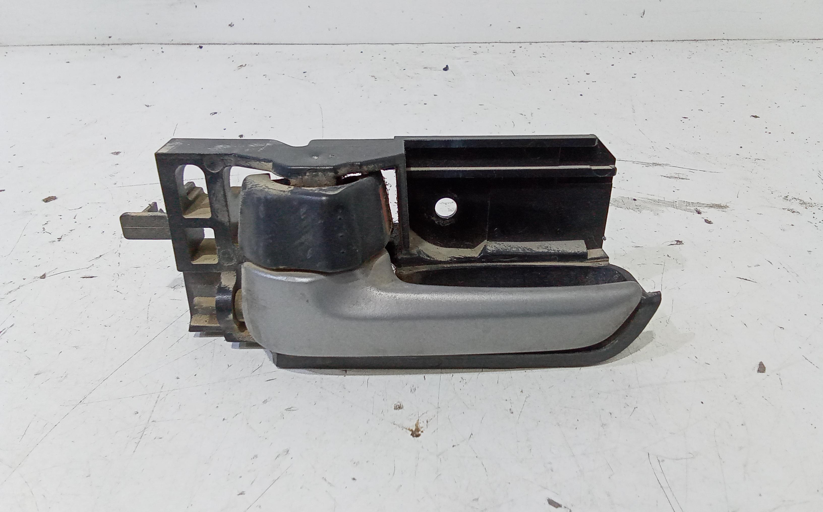 Maniglia Int. Apertura Porta Post. Sinistro 93195907 Usato