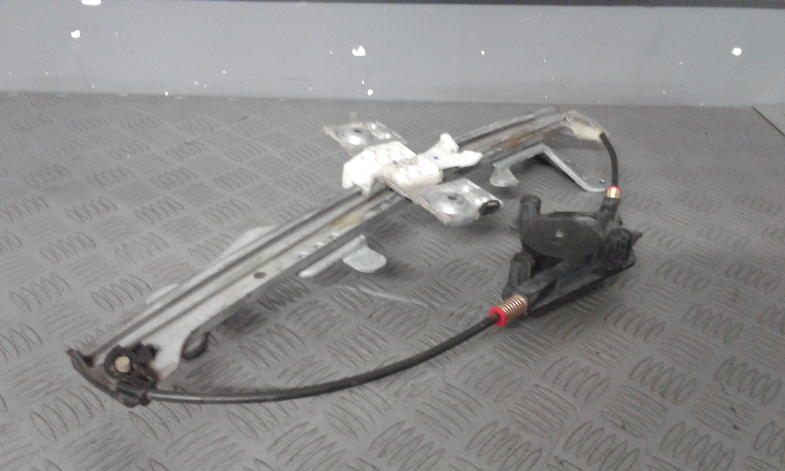 Alzacristallo Porta Ant. Destro 1553147 Usato