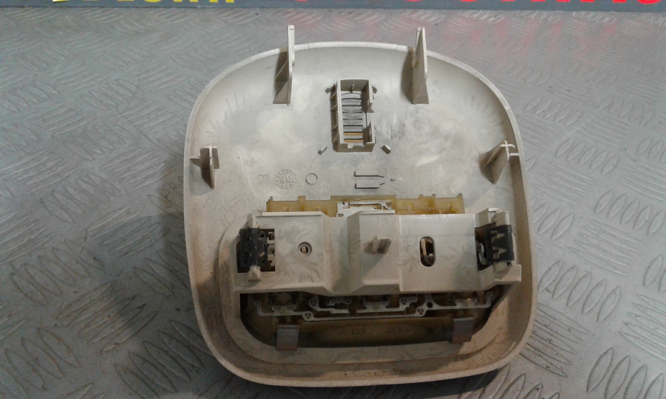 Luce Cortesia Ant. Tetto 6362N2 Usato