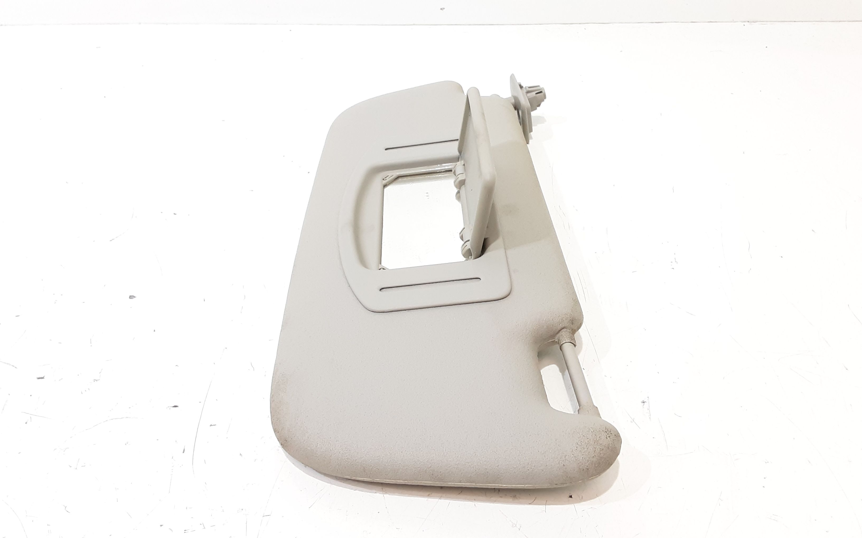 Aletta Parasole Parabrezza Sinistro A4548100910CH0A Usato