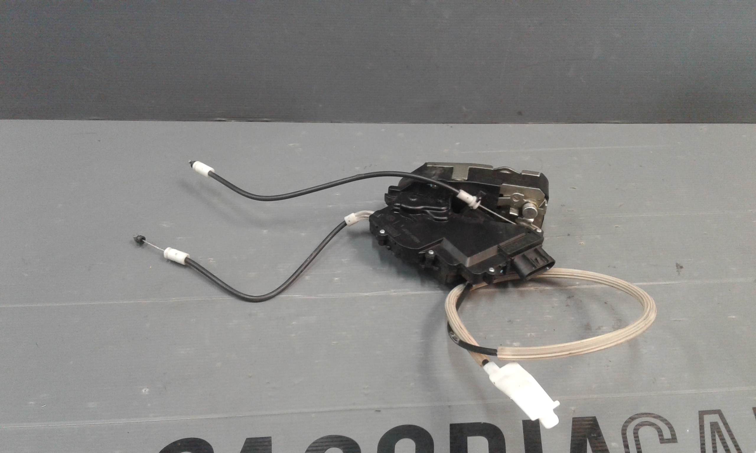 Serratura Porta Ant. Destro A4517200435 Usato