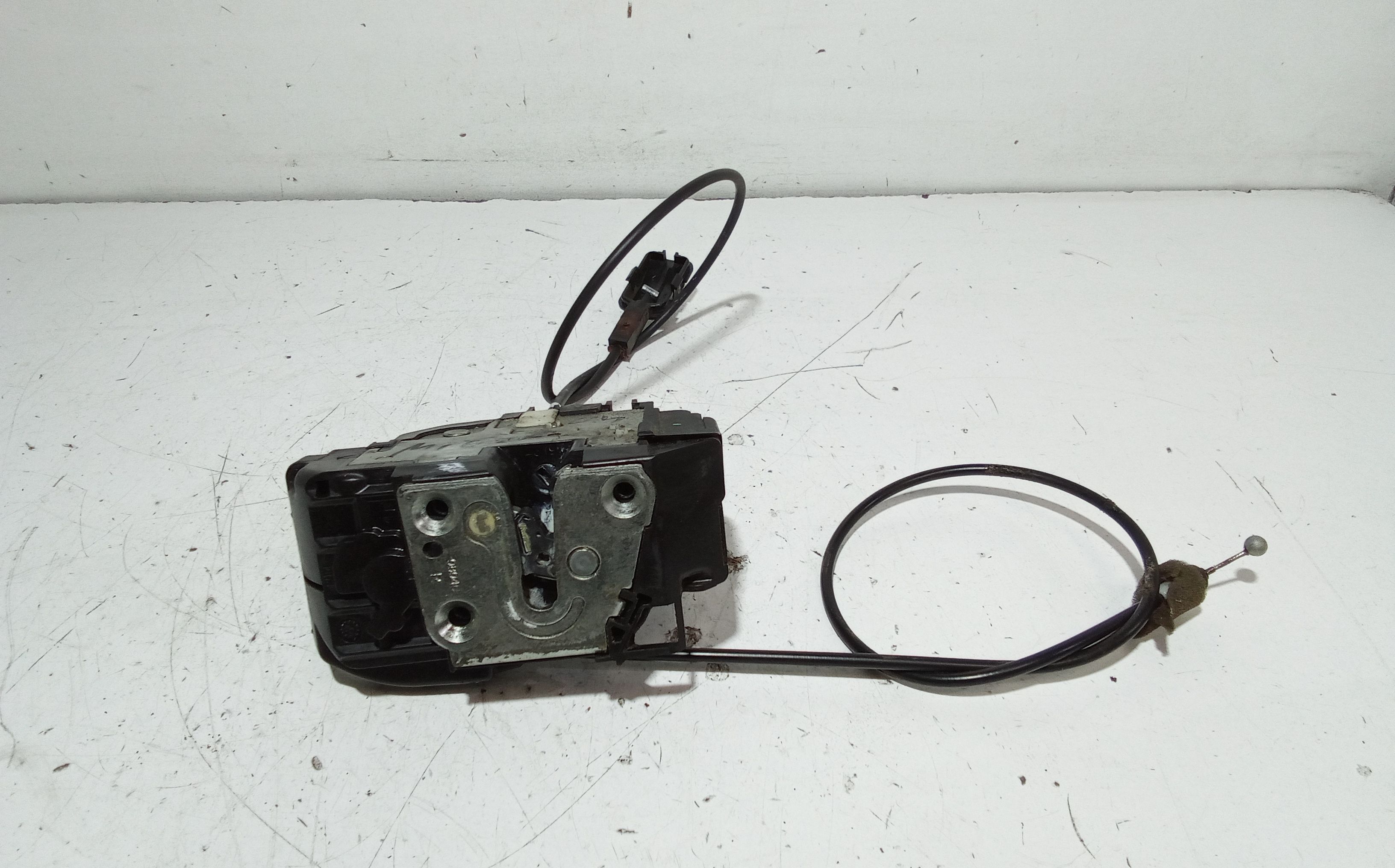 Serratura Porta Ant. Destro 80500AX61A Usato