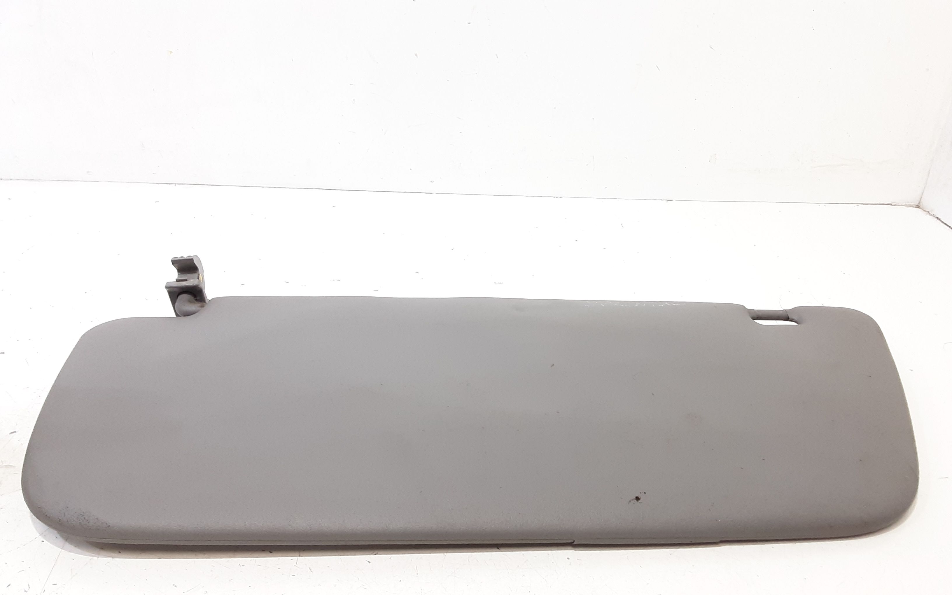 Aletta Parasole Parabrezza Destro A90681001107K00 Usato