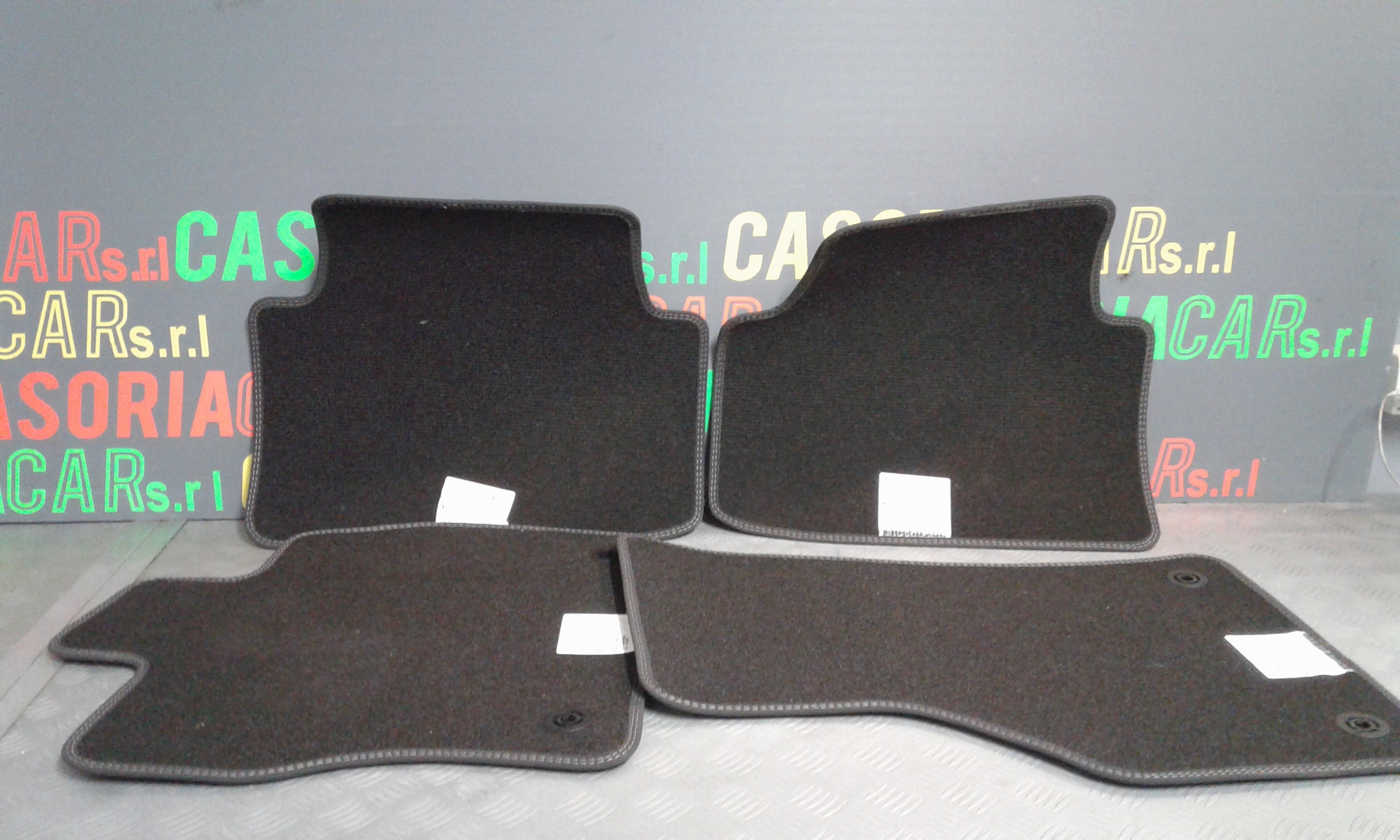 Tappetino Ant. Lat. Destro,tappetino Ant. Lat. Sinistro Usato