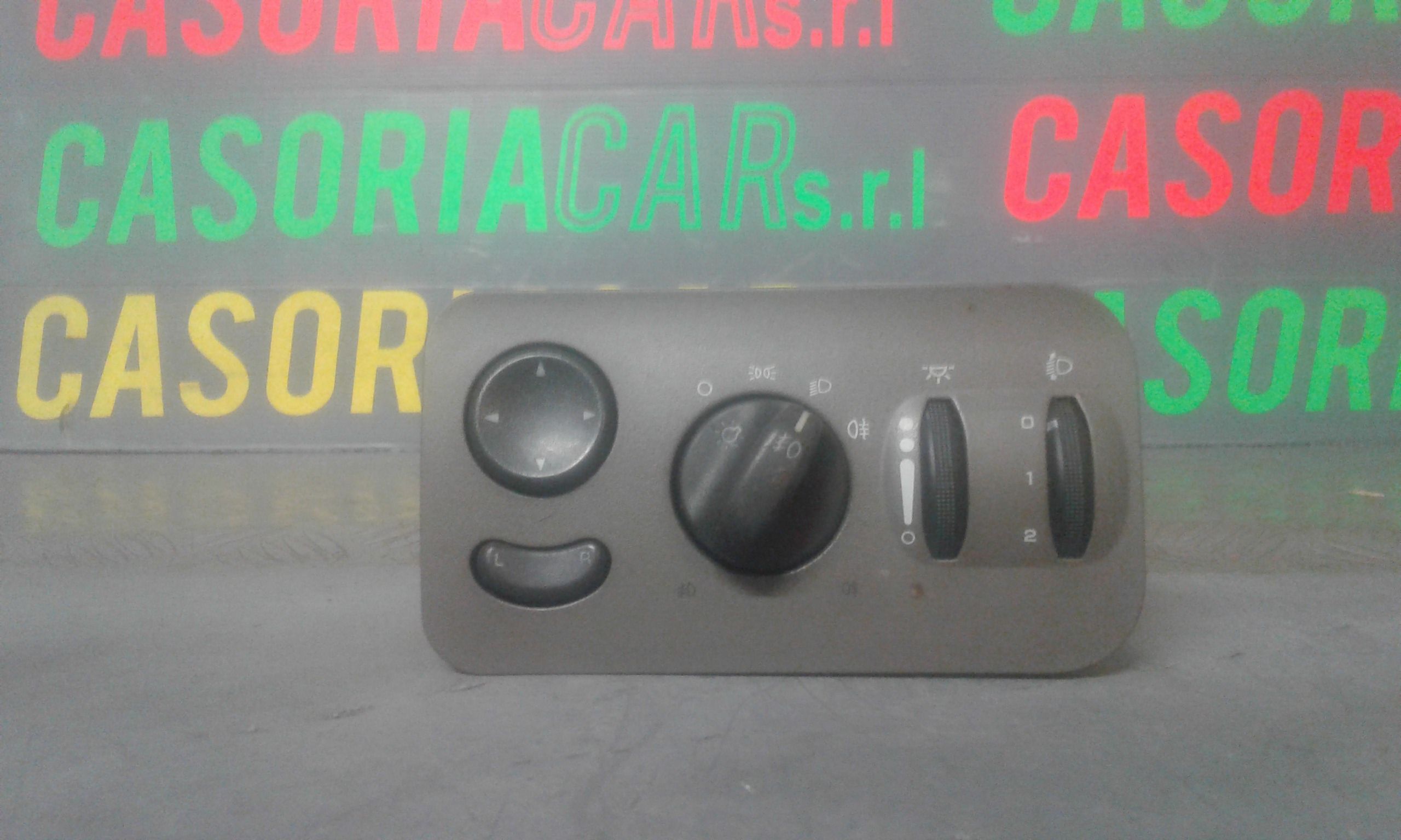 Interruttore Blocco Comando Luci K04685586 Usato