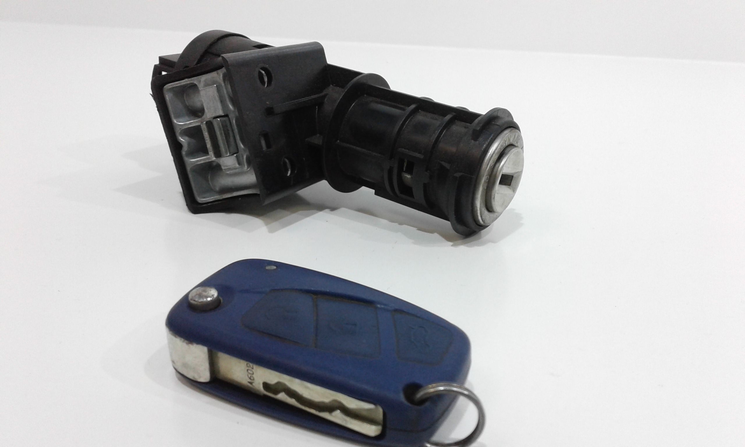 Commutatore Avviamento Con Cilindretti Serrature Usato