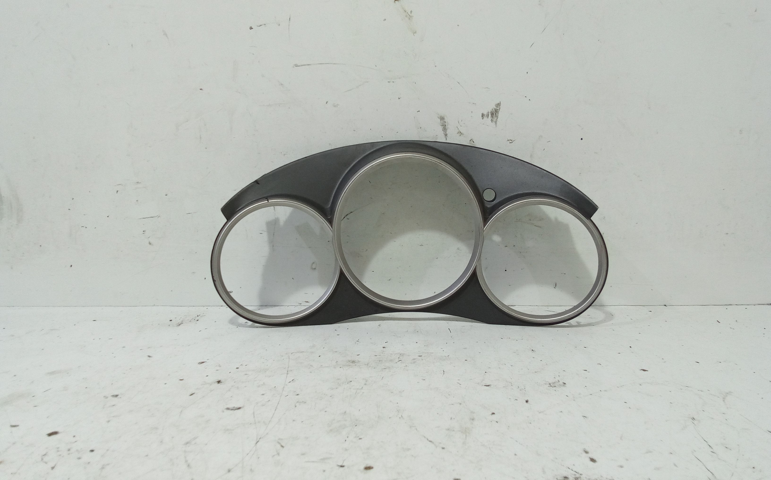 Cornice Portastrumenti Usato