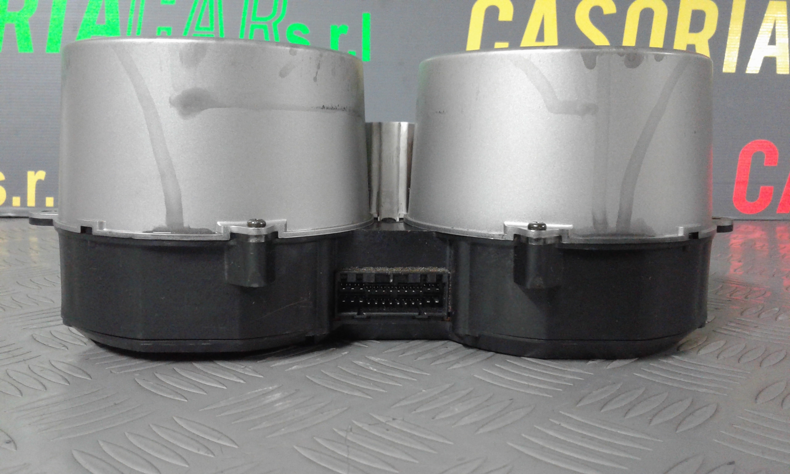 Quadro Portastrumenti Usato