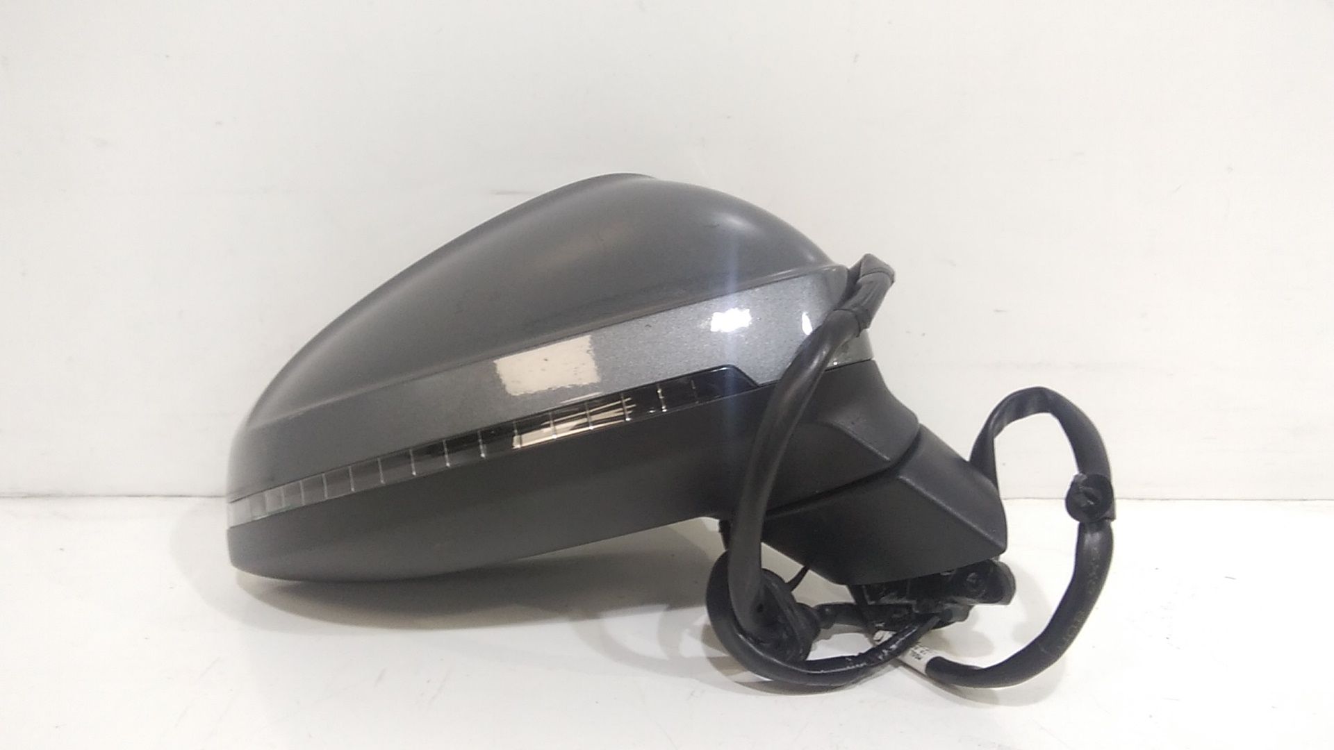 Retrovisore Est. Destro Usato