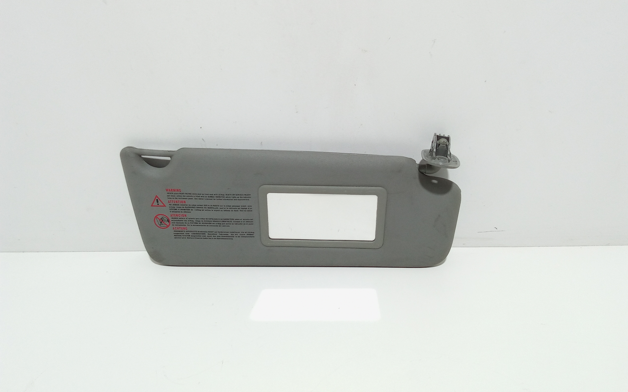 Aletta Parasole Parabrezza Destro 8200240038 Usato