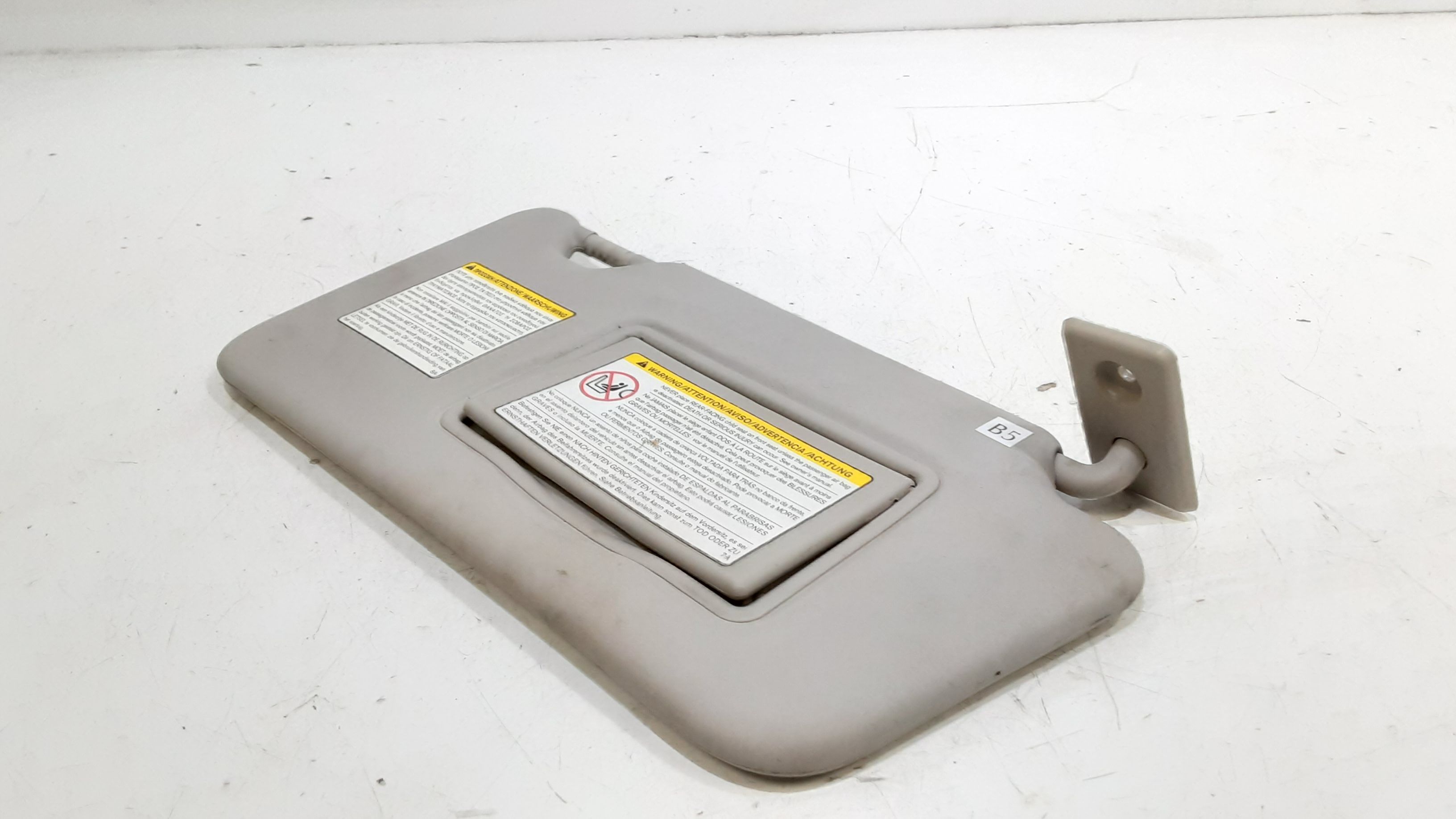 Aletta Parasole Parabrezza Destro 964001HP0A Usato