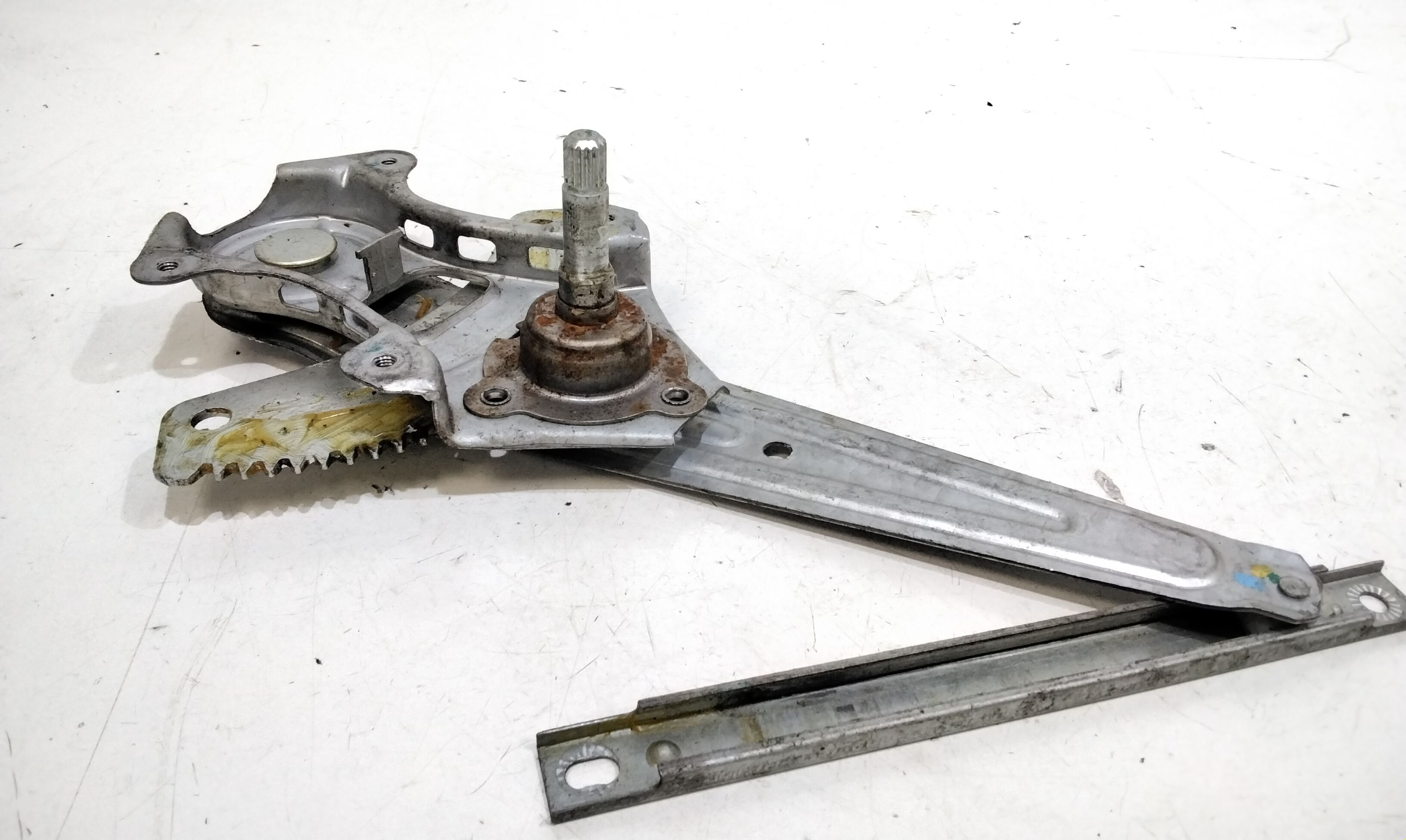 Alzacristallo Porta Post. Destro 827201HB5A Usato