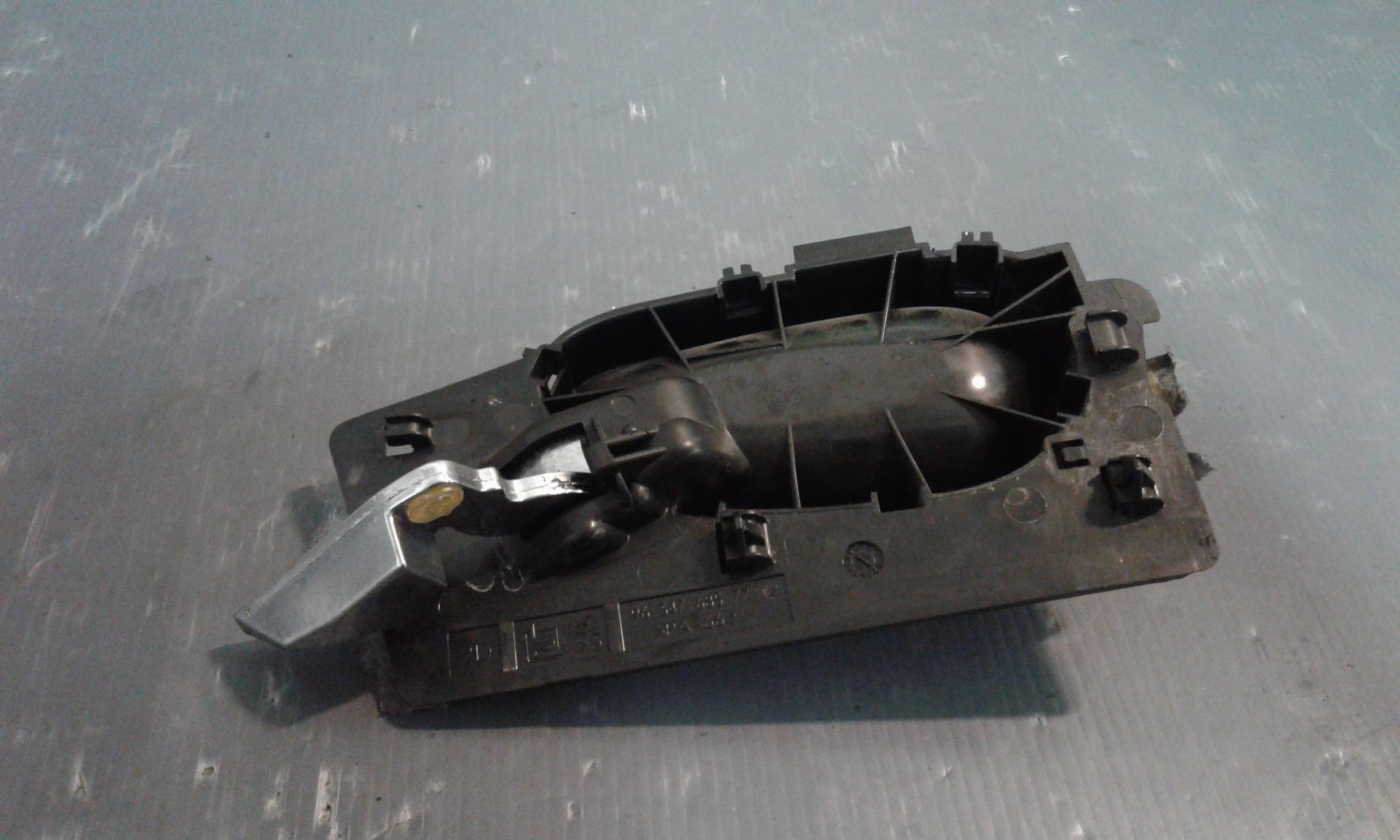 Maniglia Int. Apertura Porta Ant. Destro Usato