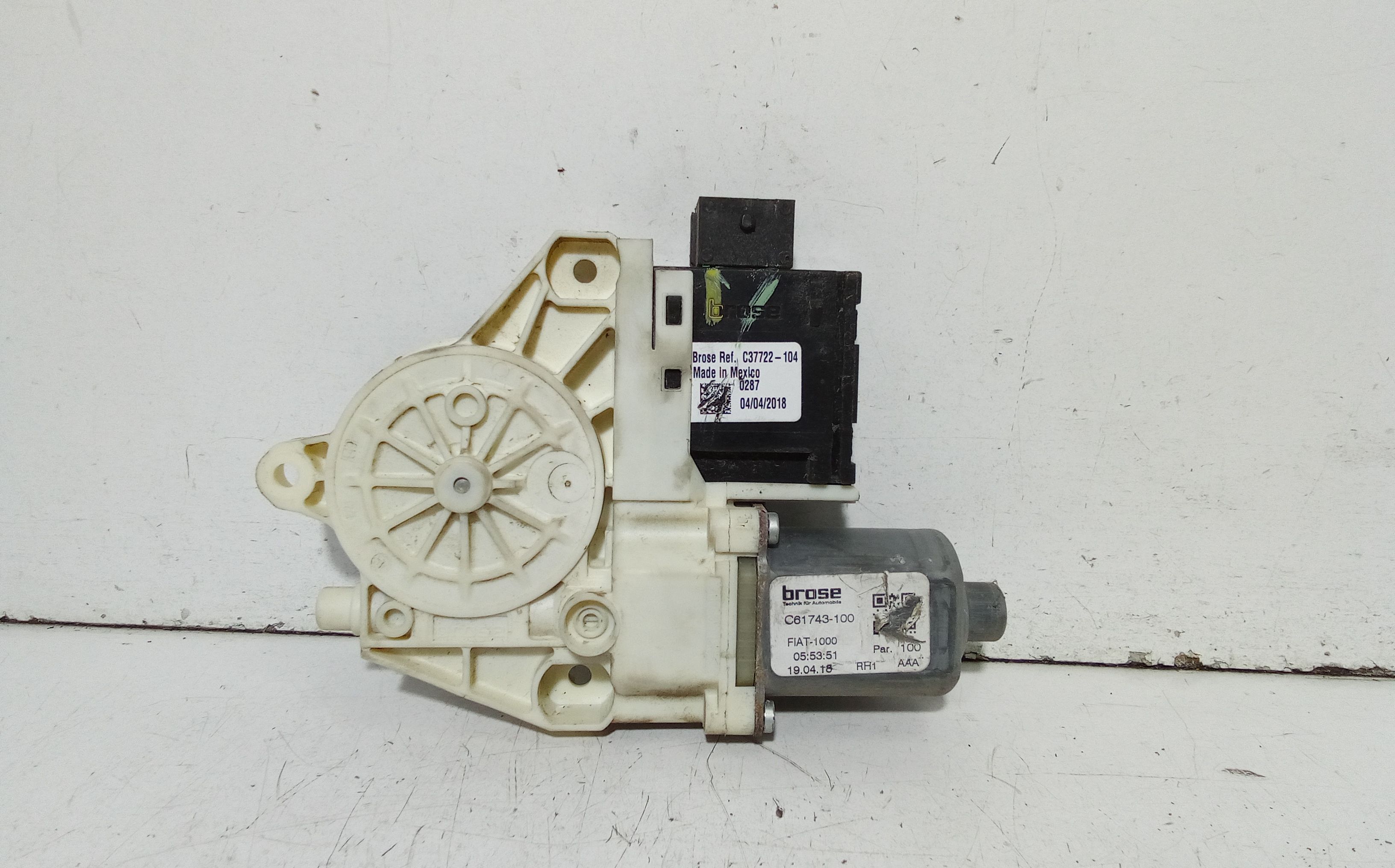 Motorino Alzacristallo Porta Ant. Destro K68302551AC Usato