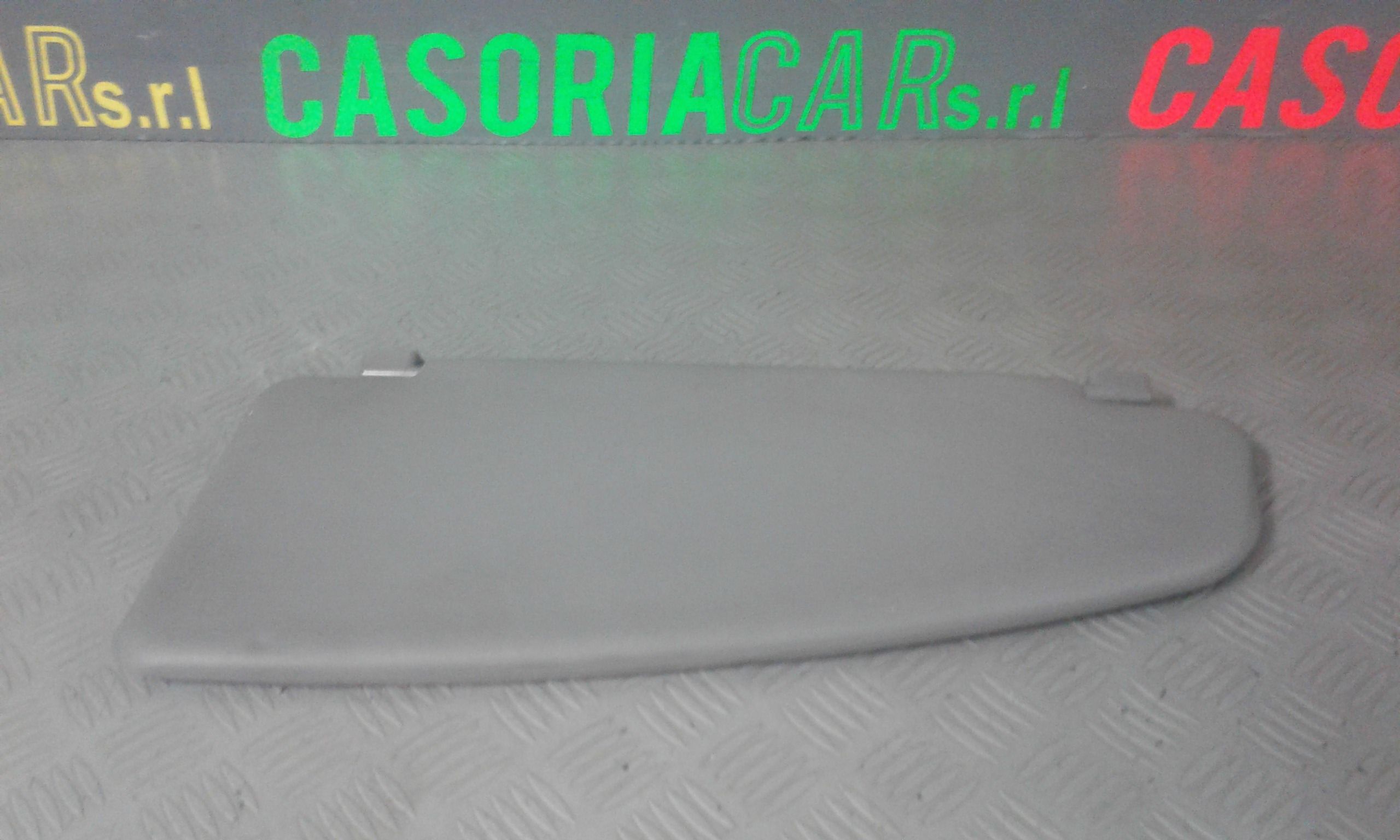 Aletta Parasole Parabrezza Sinistro 735294018 Usato