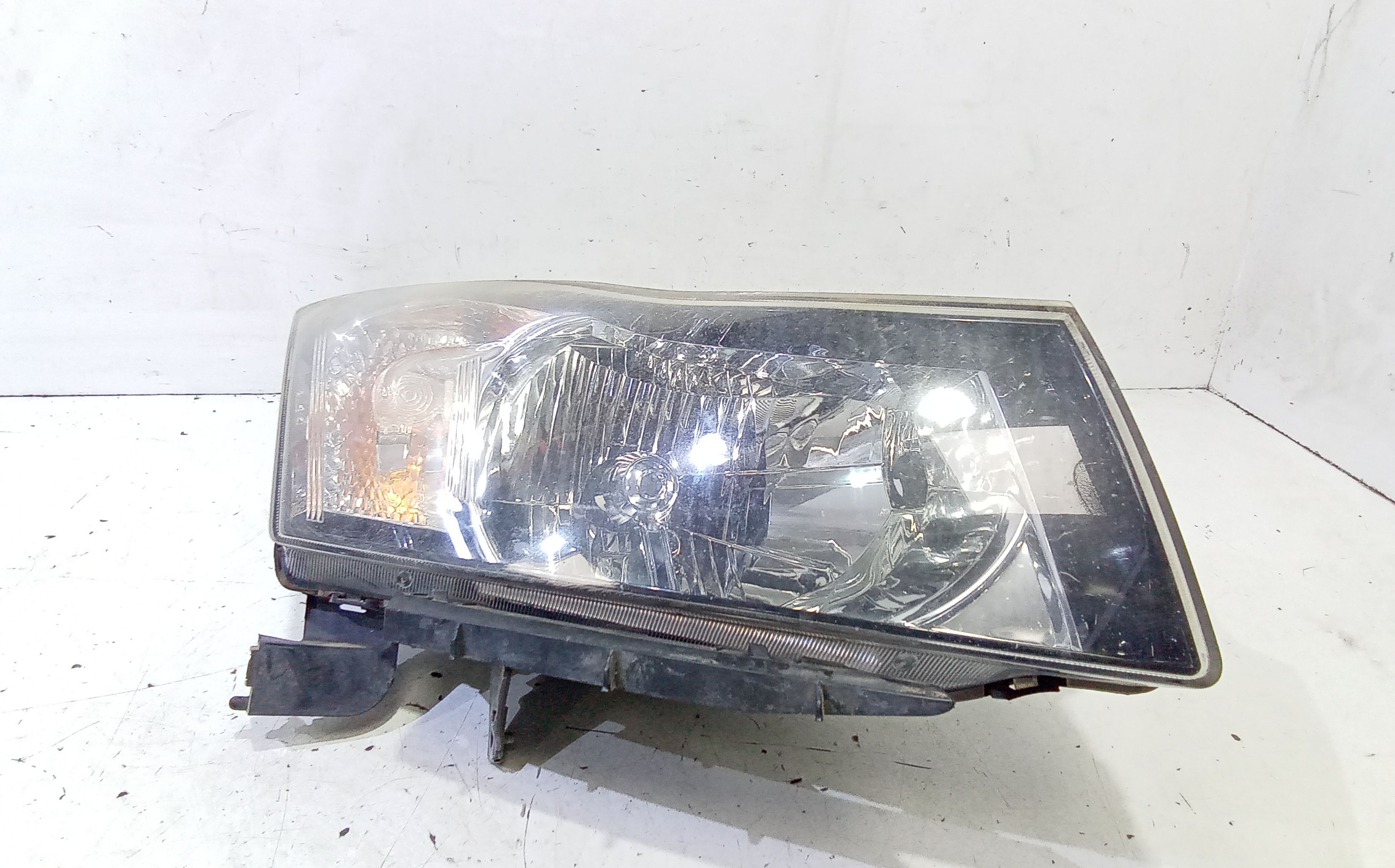 Proiettore Destro 42371138 Usato