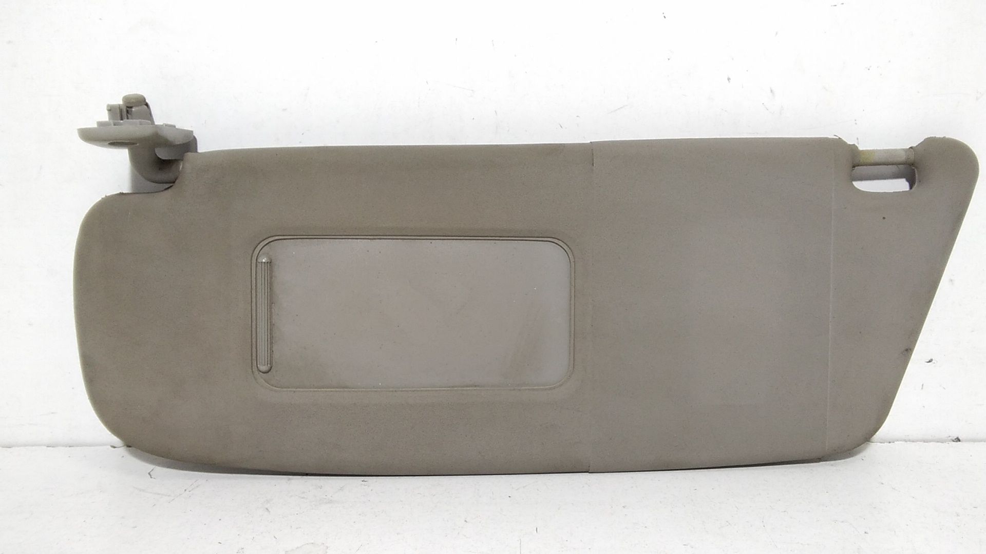 Aletta Parasole Parabrezza Sinistro 13130072 Usato