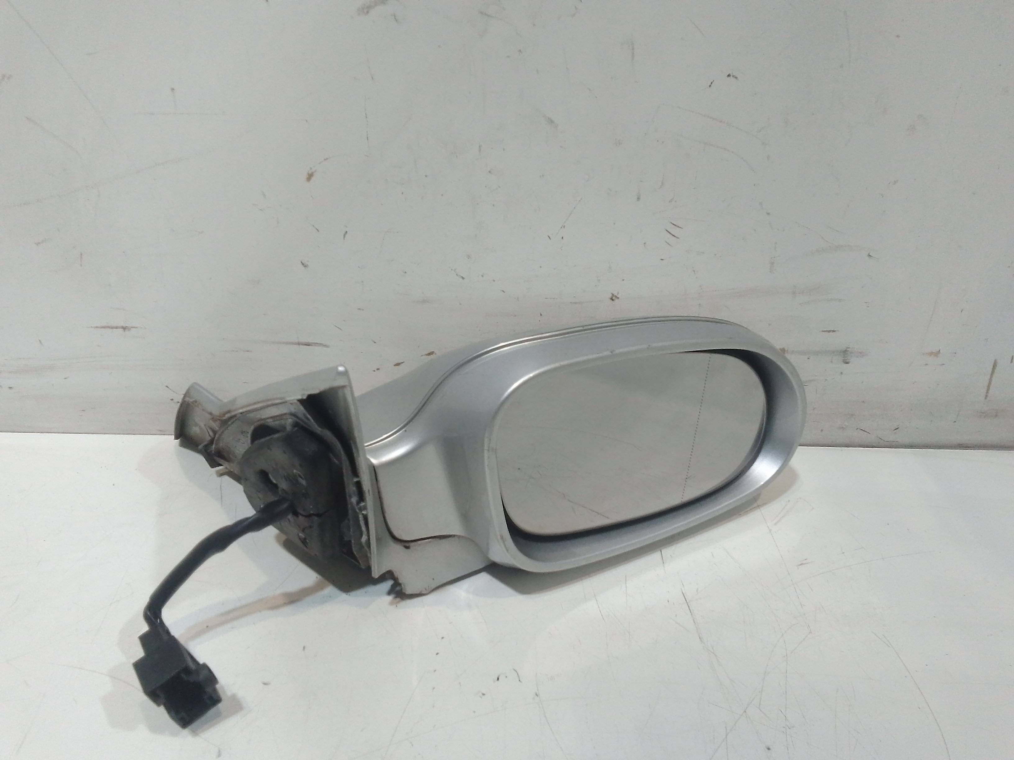 Retrovisore Est. Destro Usato