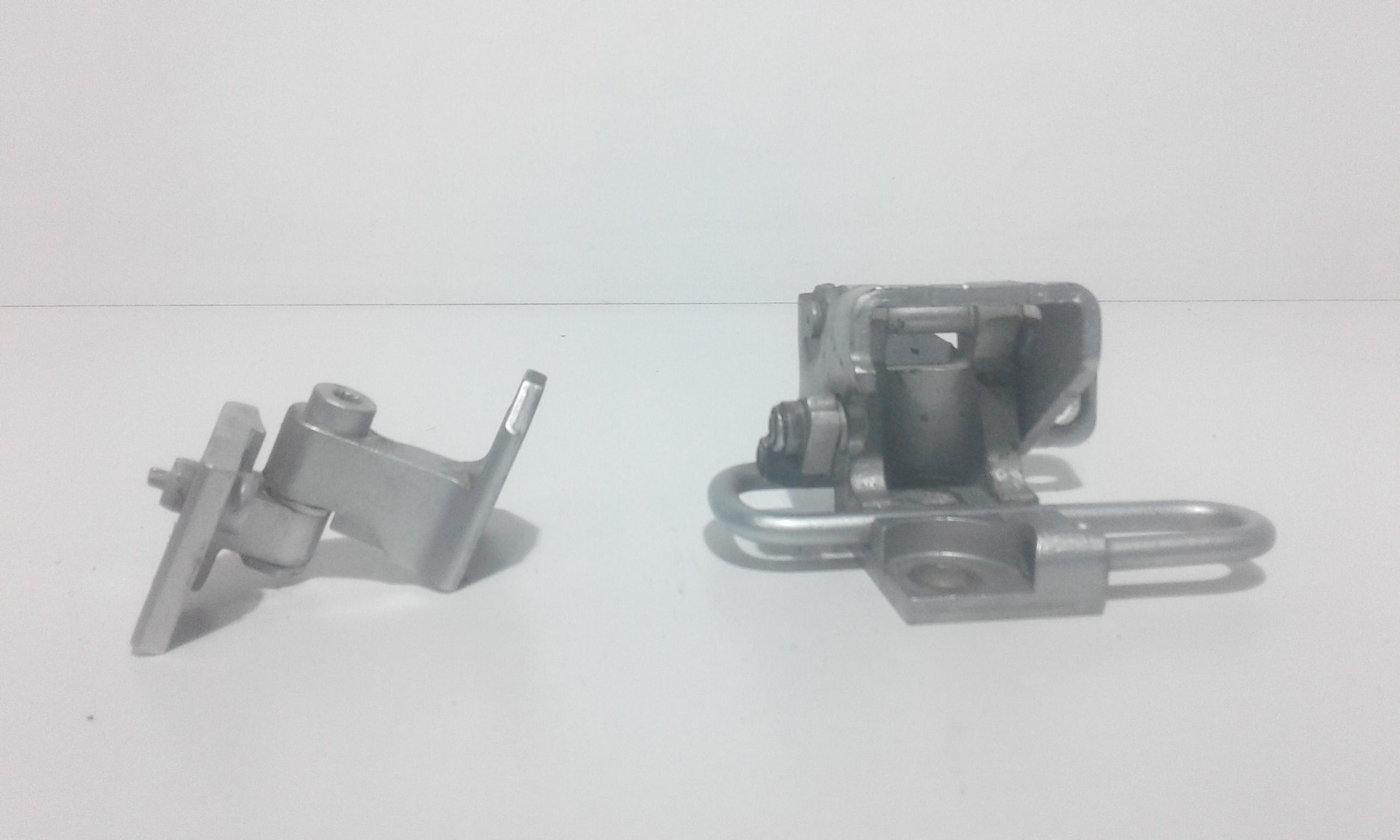 Cerniera Portello Post. Destro 1K6827301C Usato