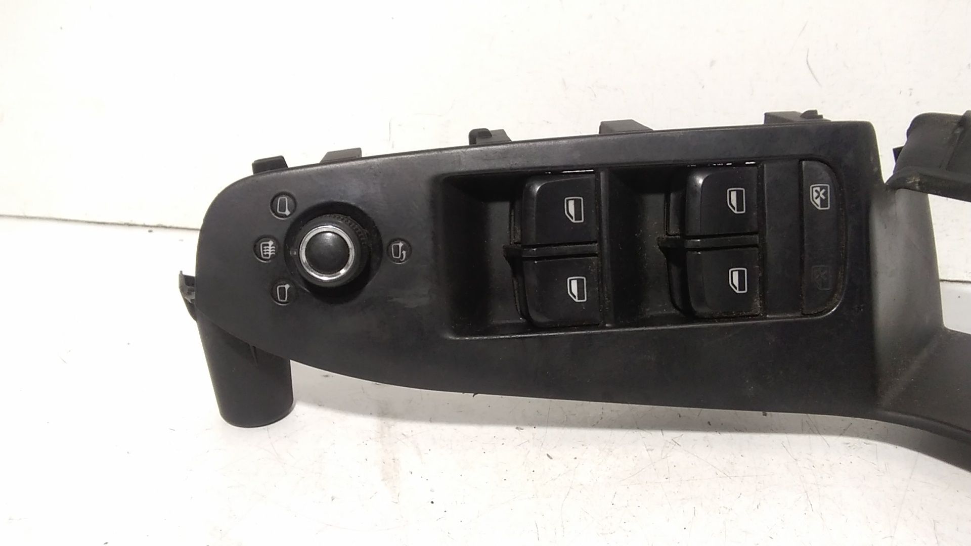 Interruttore Alzacristalli Porta Ant. Sinistro Usato