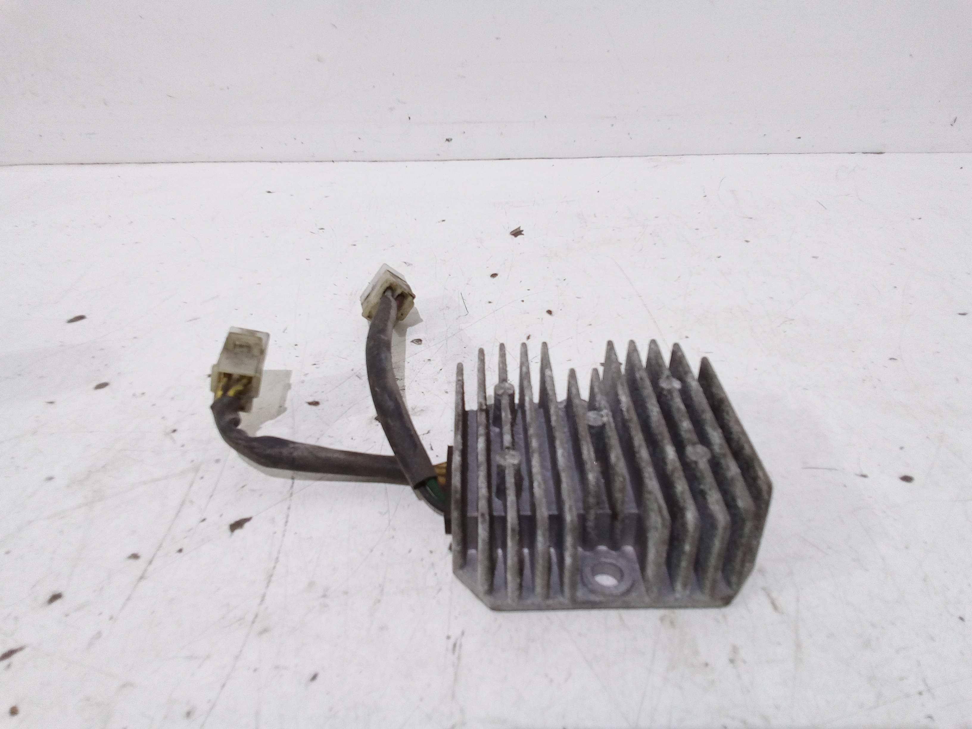 Regolatore Tensione Usato