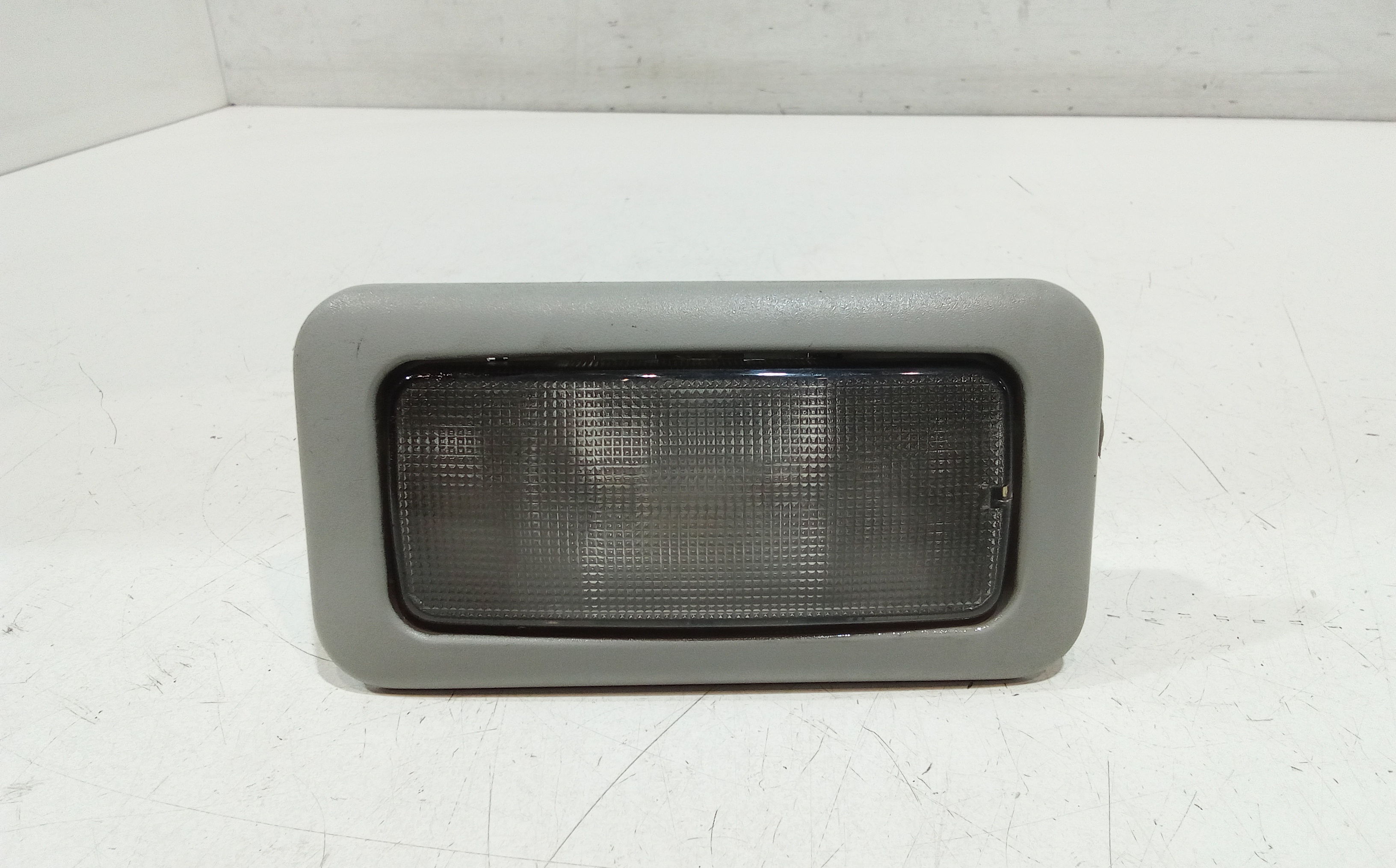 Luce Cortesia Ant. Tetto Usato