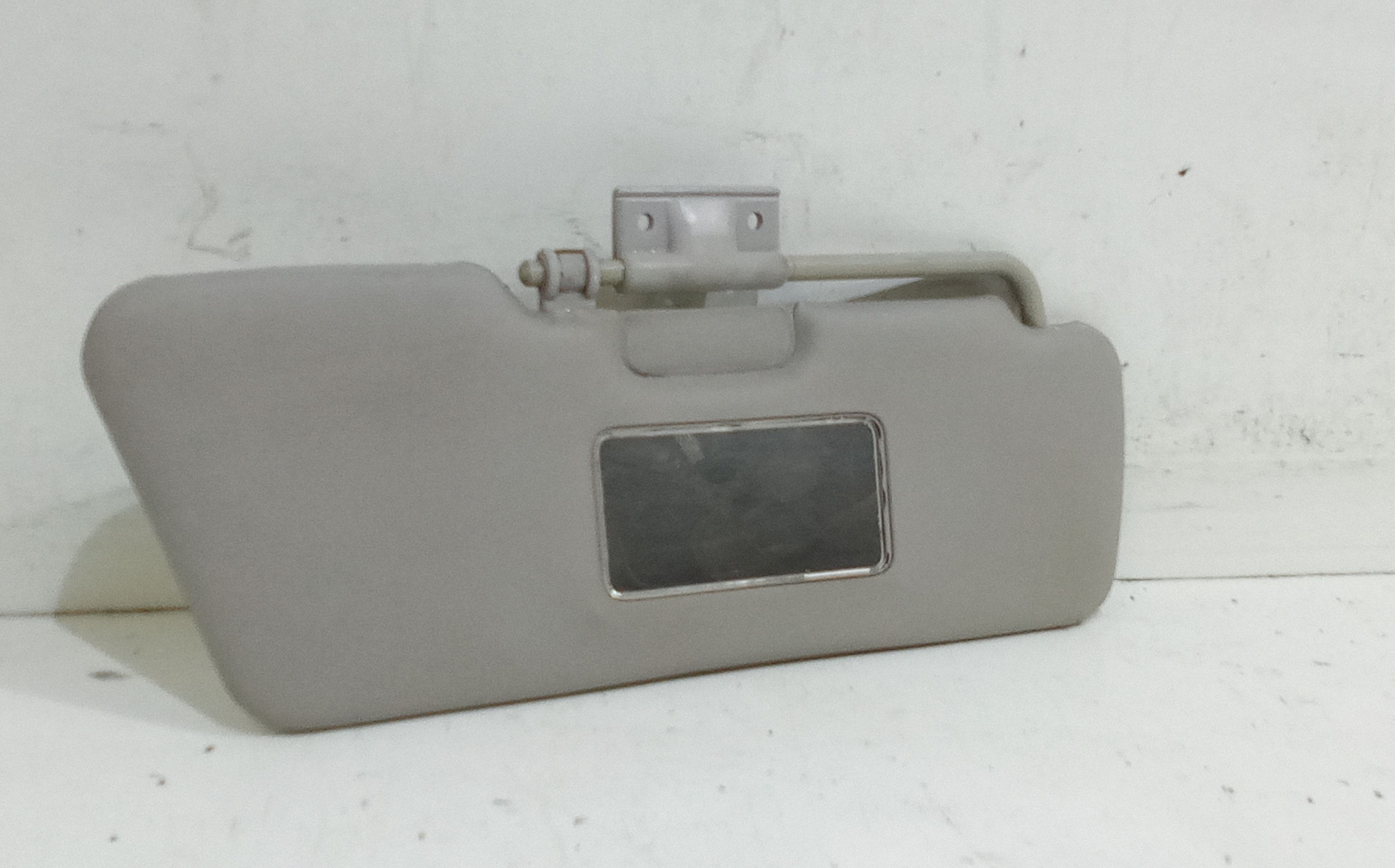 Aletta Parasole Parabrezza Destro 735244339 Usato