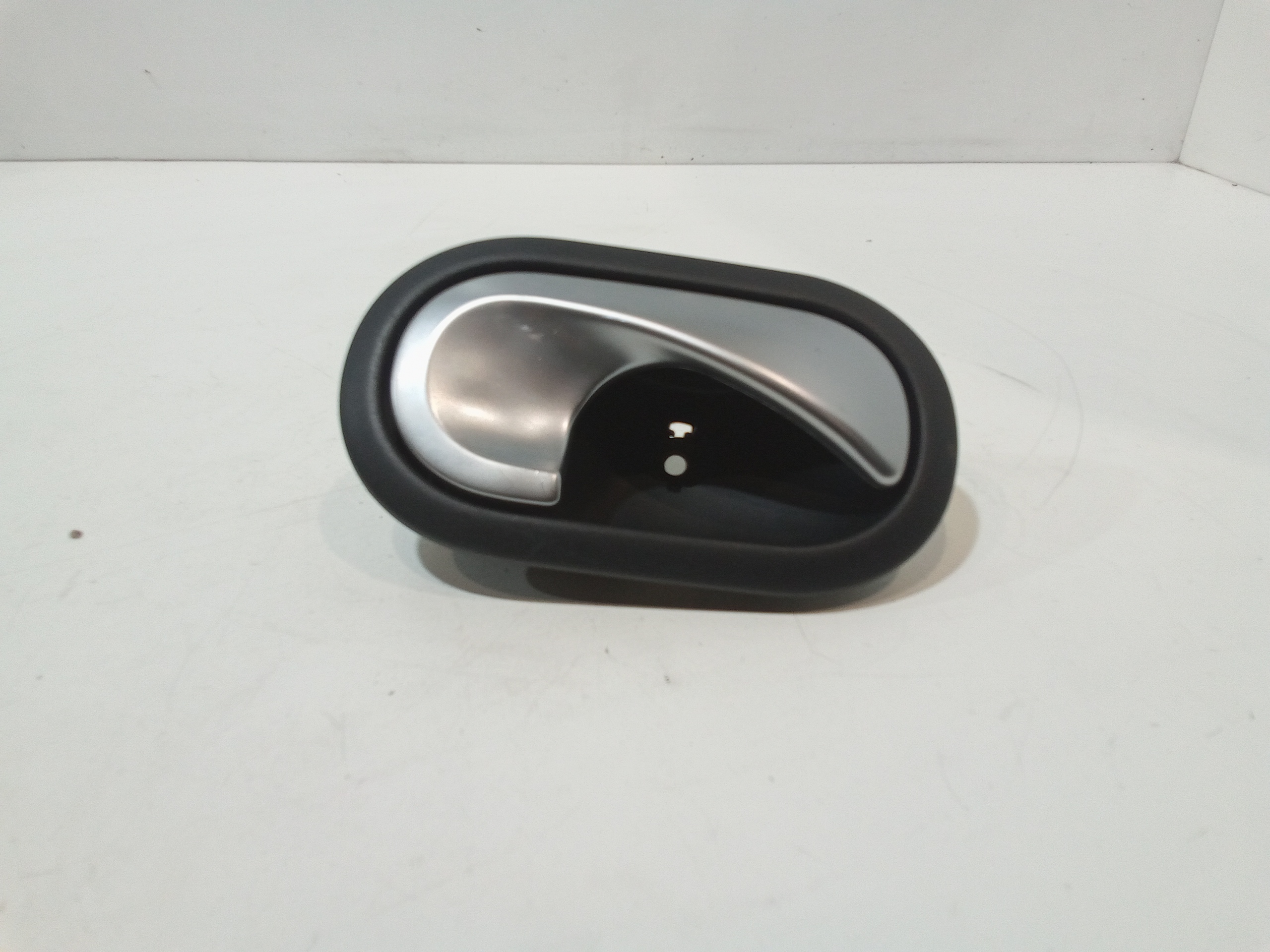 Maniglia Int. Apertura Porta Ant. Destro Usato