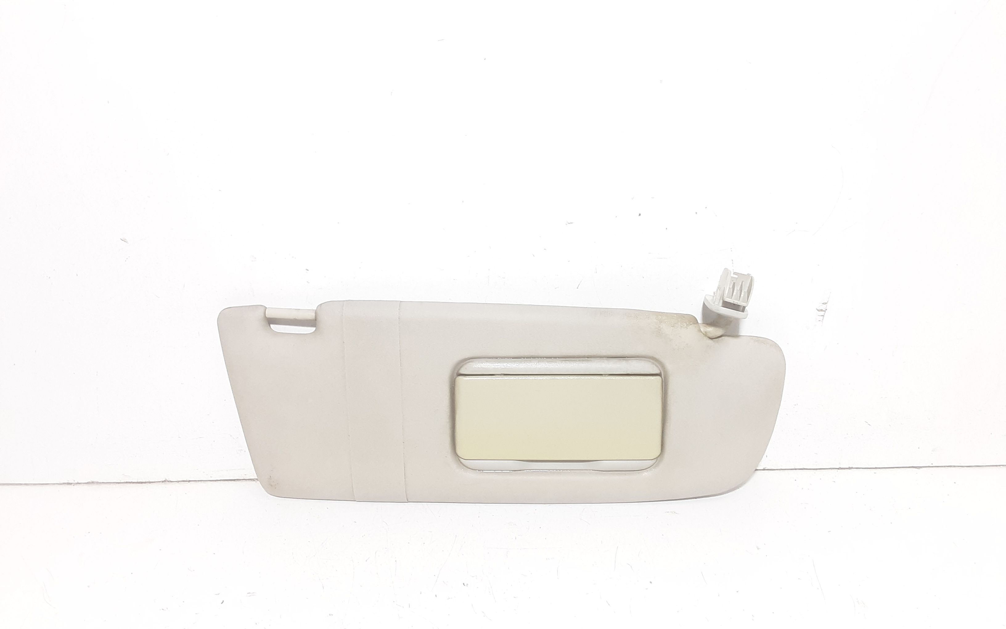 Aletta Parasole Parabrezza Destro 8E0857552H85P Usato