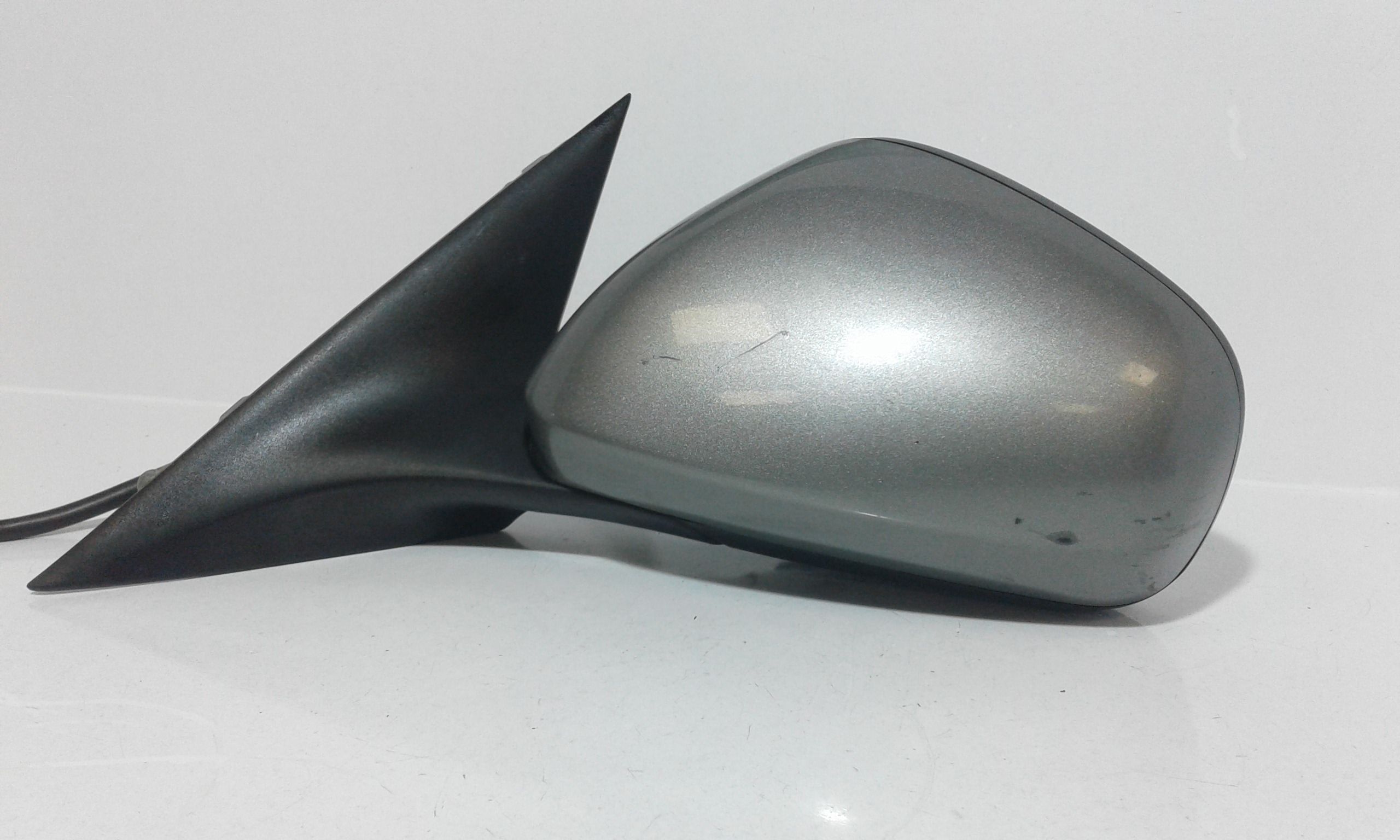 Retrovisore Est. Destro Usato