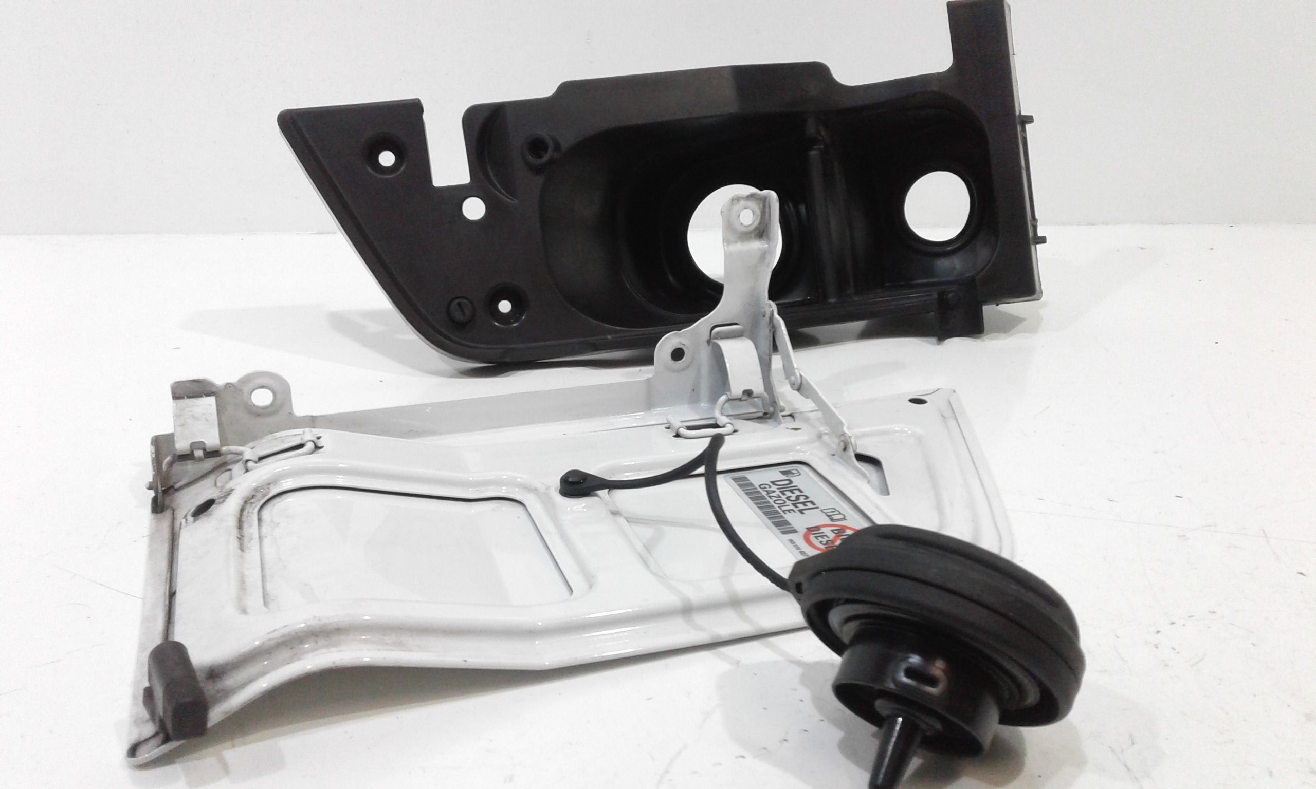 Sportello Carburante 7C0809905B Usato