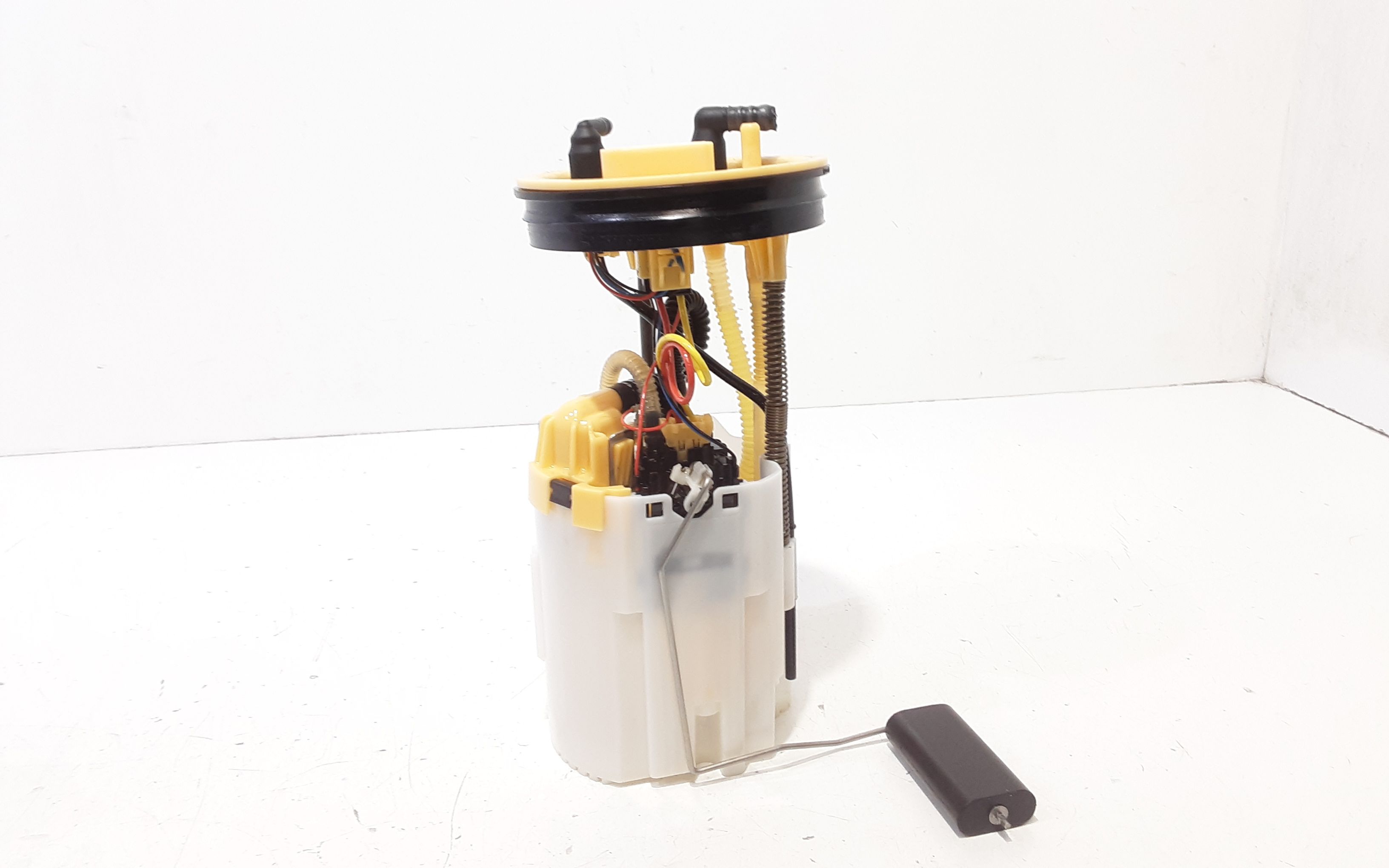 Pompa Carburante 7E0919088L Usato