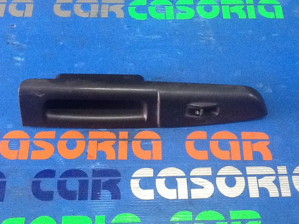 Interruttore Alzacristalli Porta Ant. Destro Usato