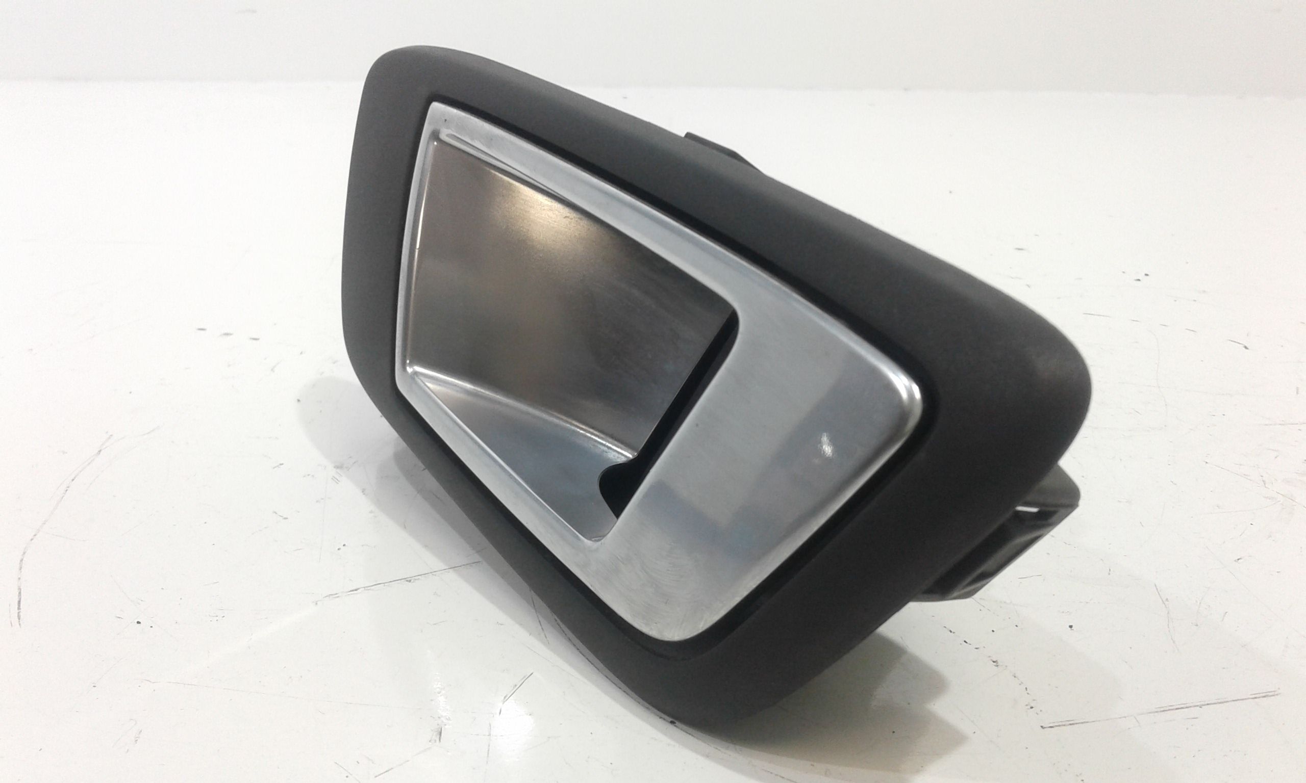 Maniglia Int. Apertura Porta Post. Sinistro Usato