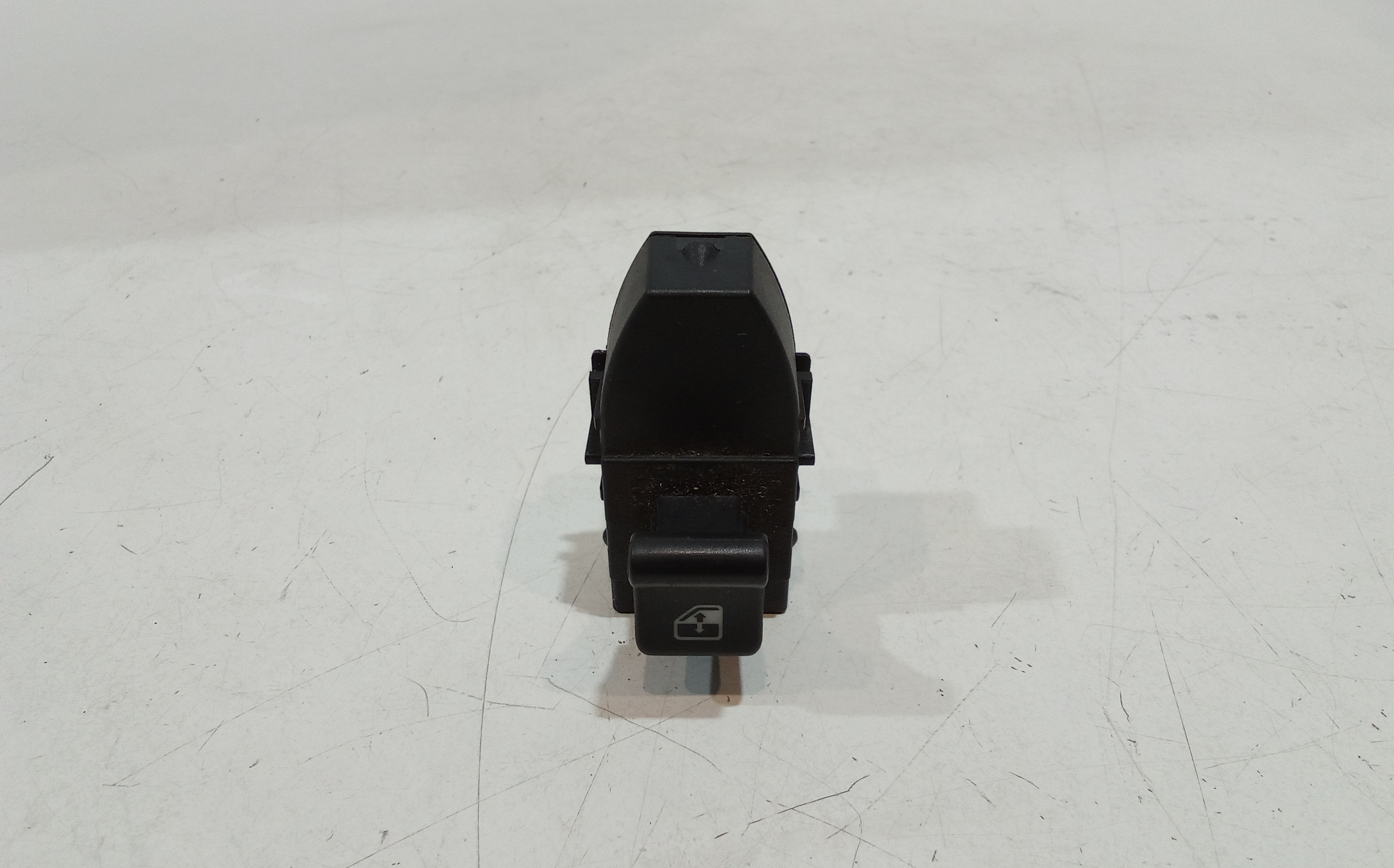 Interruttore Alzacristalli Porta Post. Destro 71744265 Usato