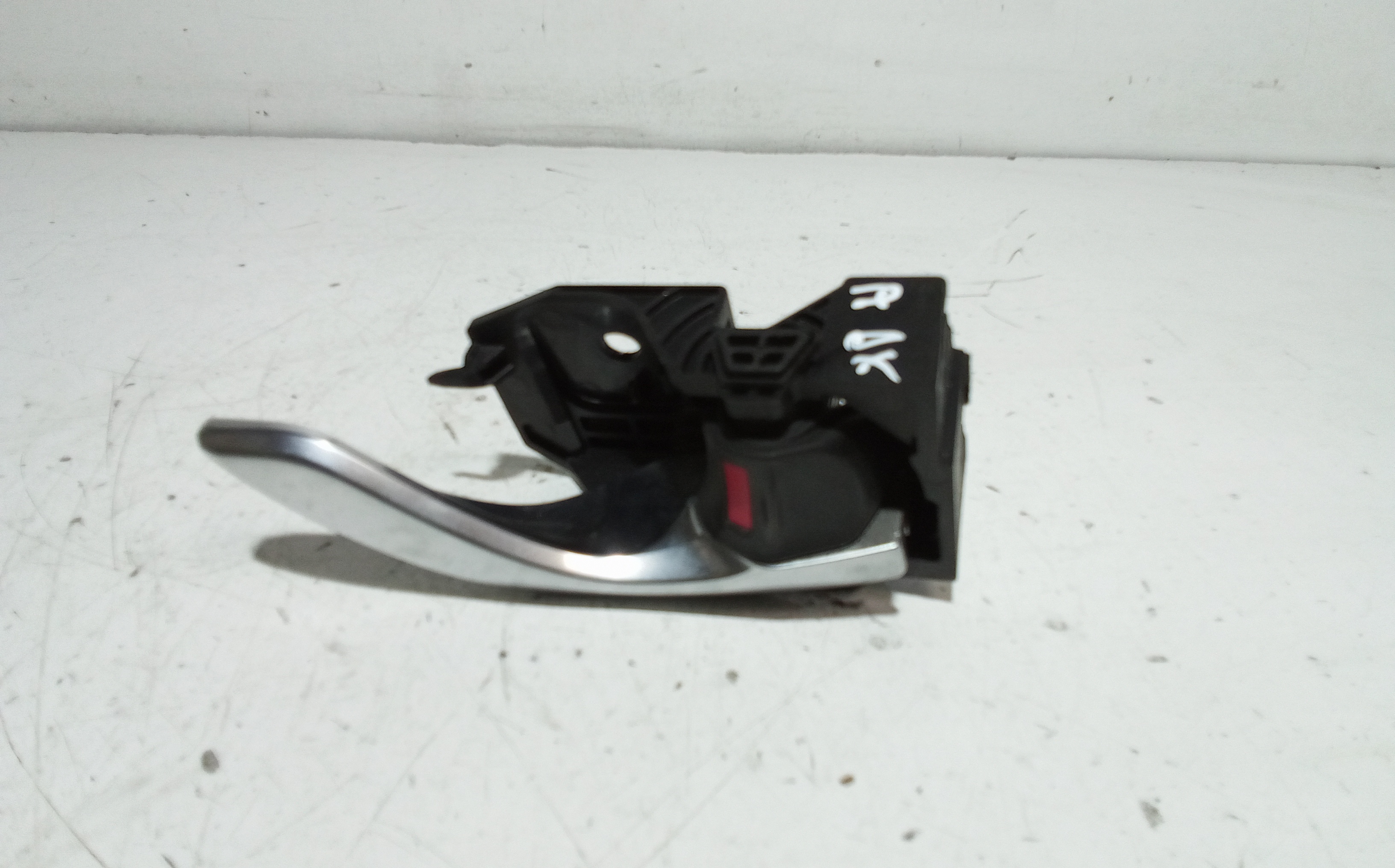 Maniglia Int. Apertura Porta Ant. Destro Usato