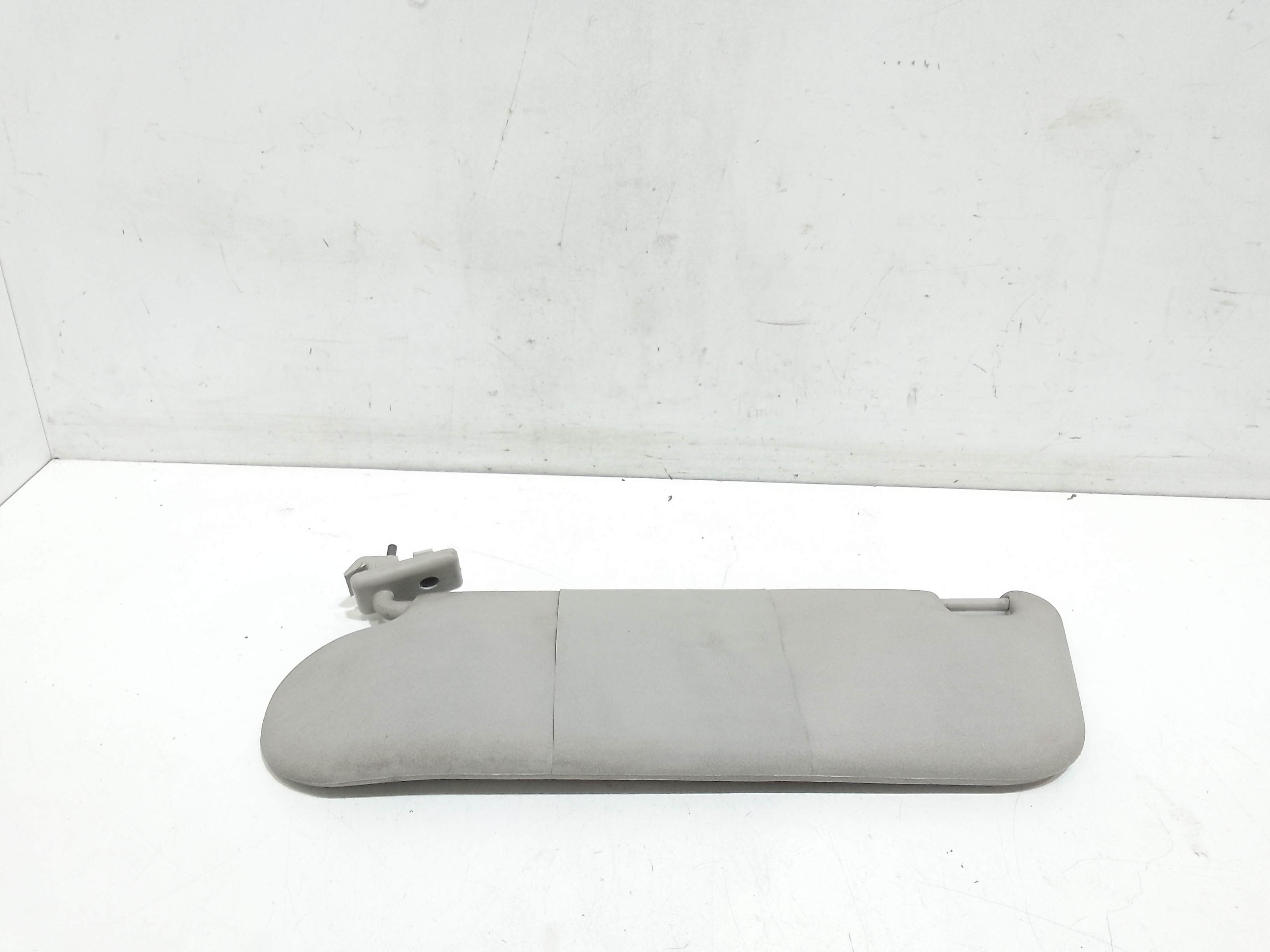 Aletta Parasole Parabrezza Sinistro 24454157 Usato