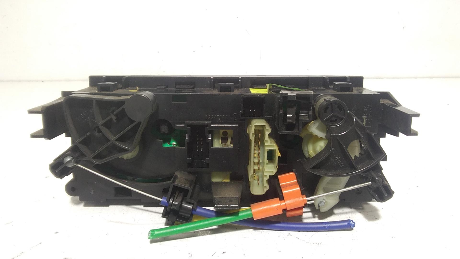 Blocco Comando Climatizzazione 6451TH Usato