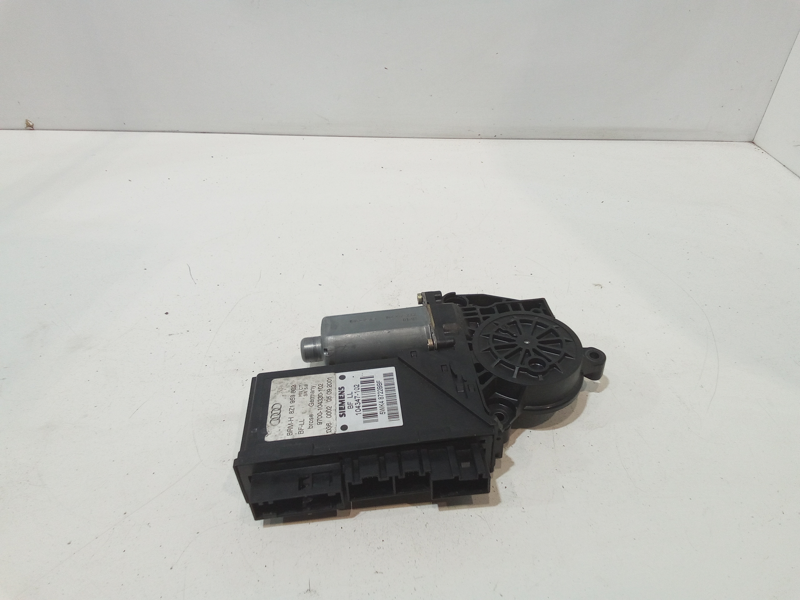 Motorino Alzacristallo Porta Ant. Destro 8Z1959802A Usato